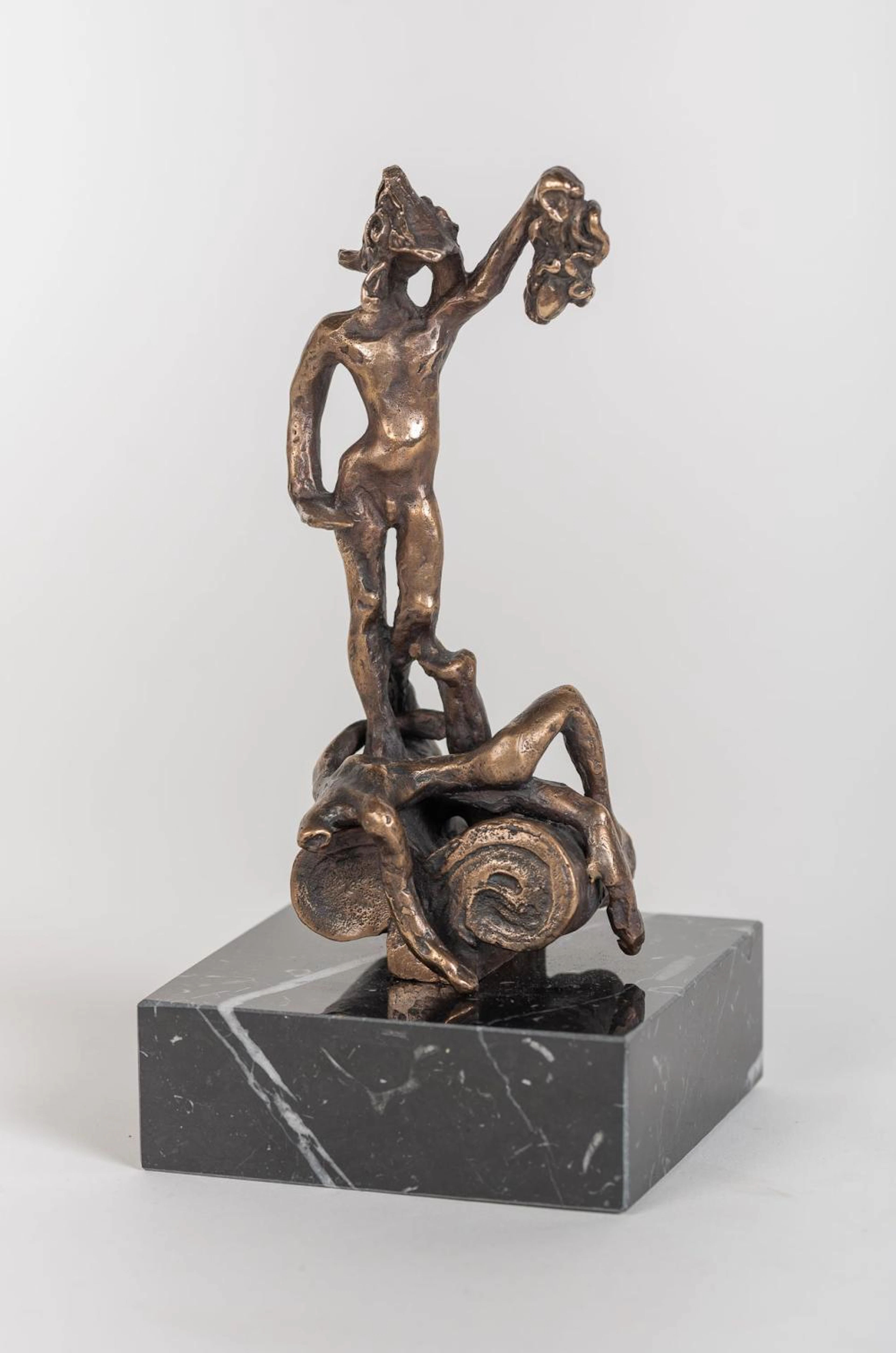 SALVADOR DALÍ (Figueras, Gerona, 1904 - 1989) Título: "Perseo" Firmado:
