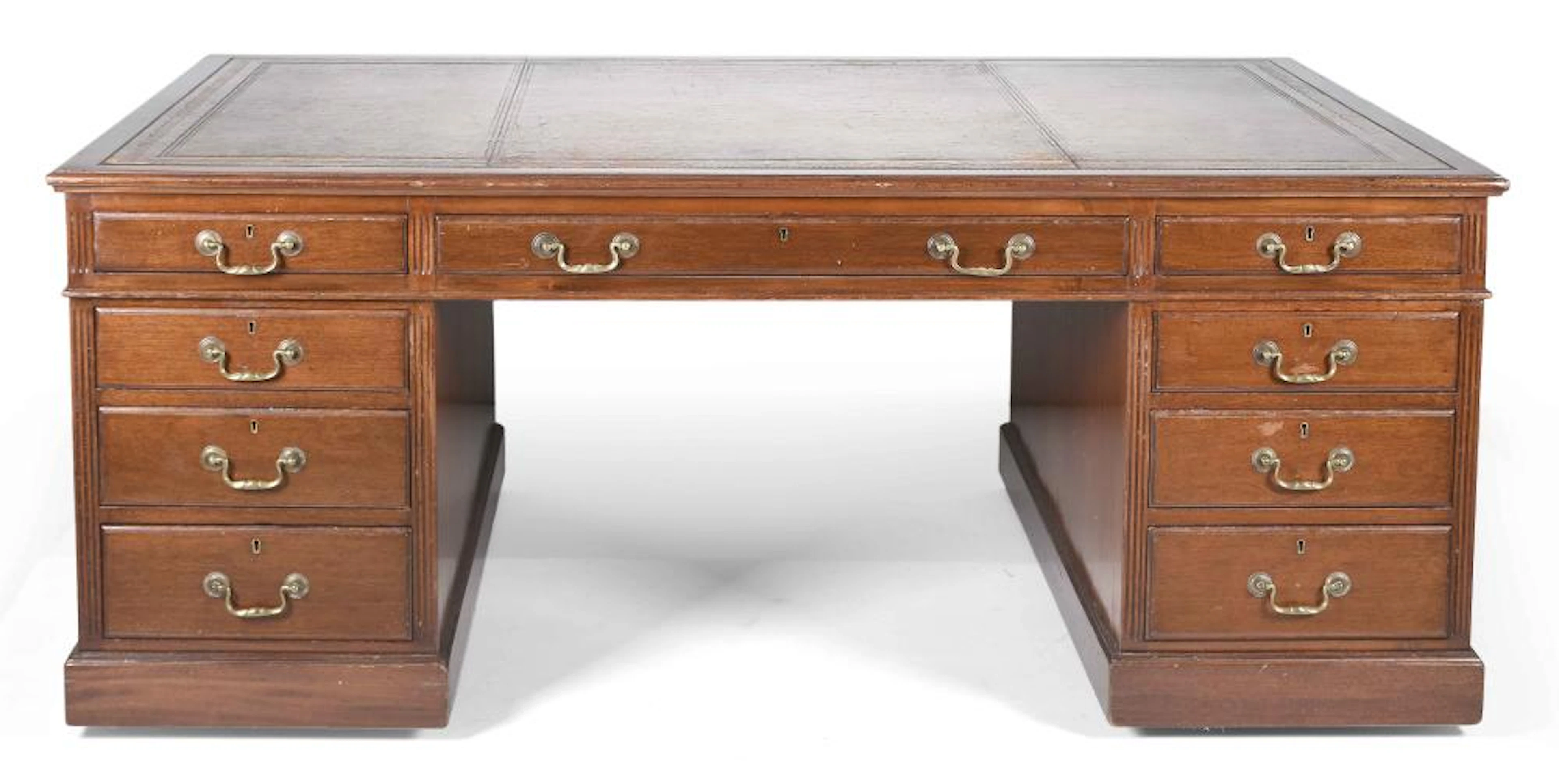 Mesa de despacho realizada en madera de caoba de Cuba con encimera de piel