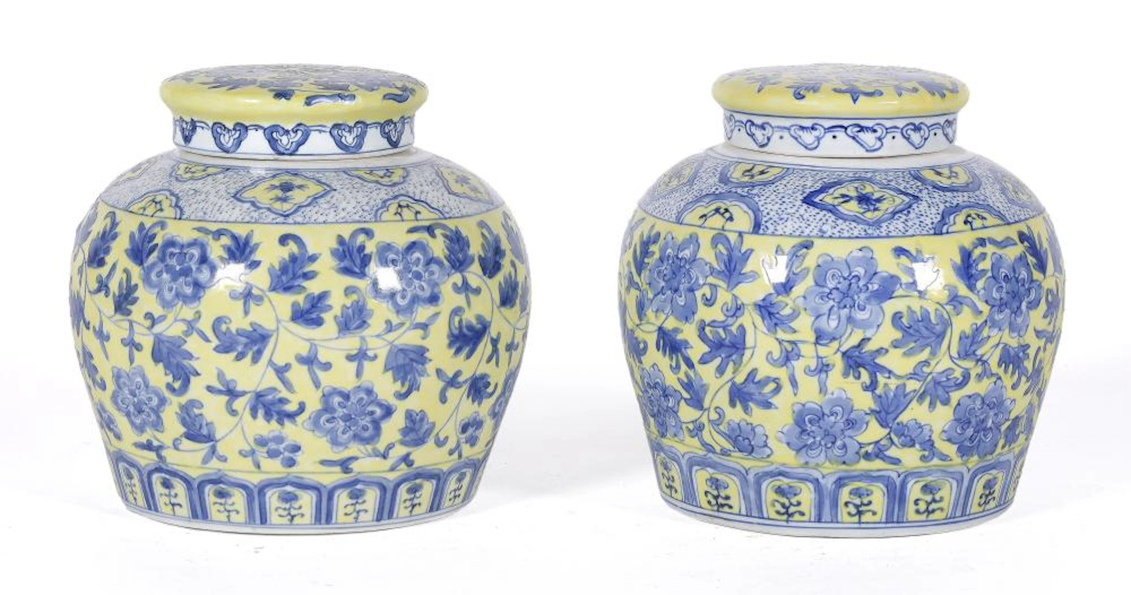 Pareja de potiches realizados en porcelana china.?