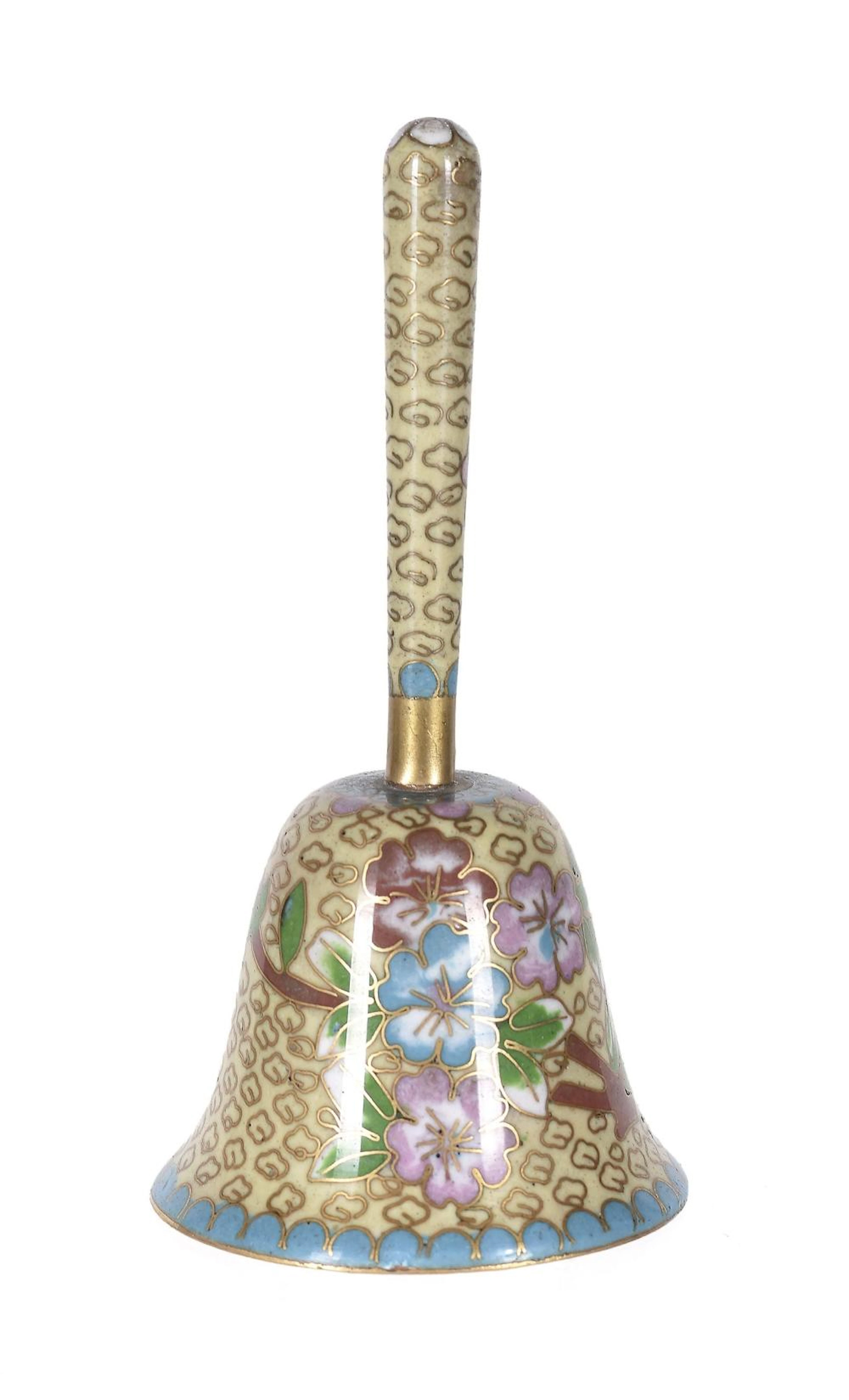 Campanita realizada en cloisonné.?