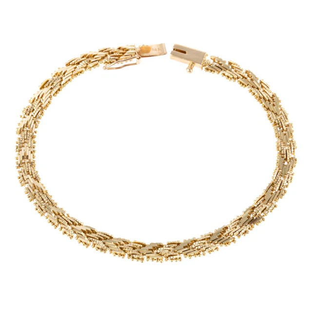A Chevron Pattern Bracelet in 14K