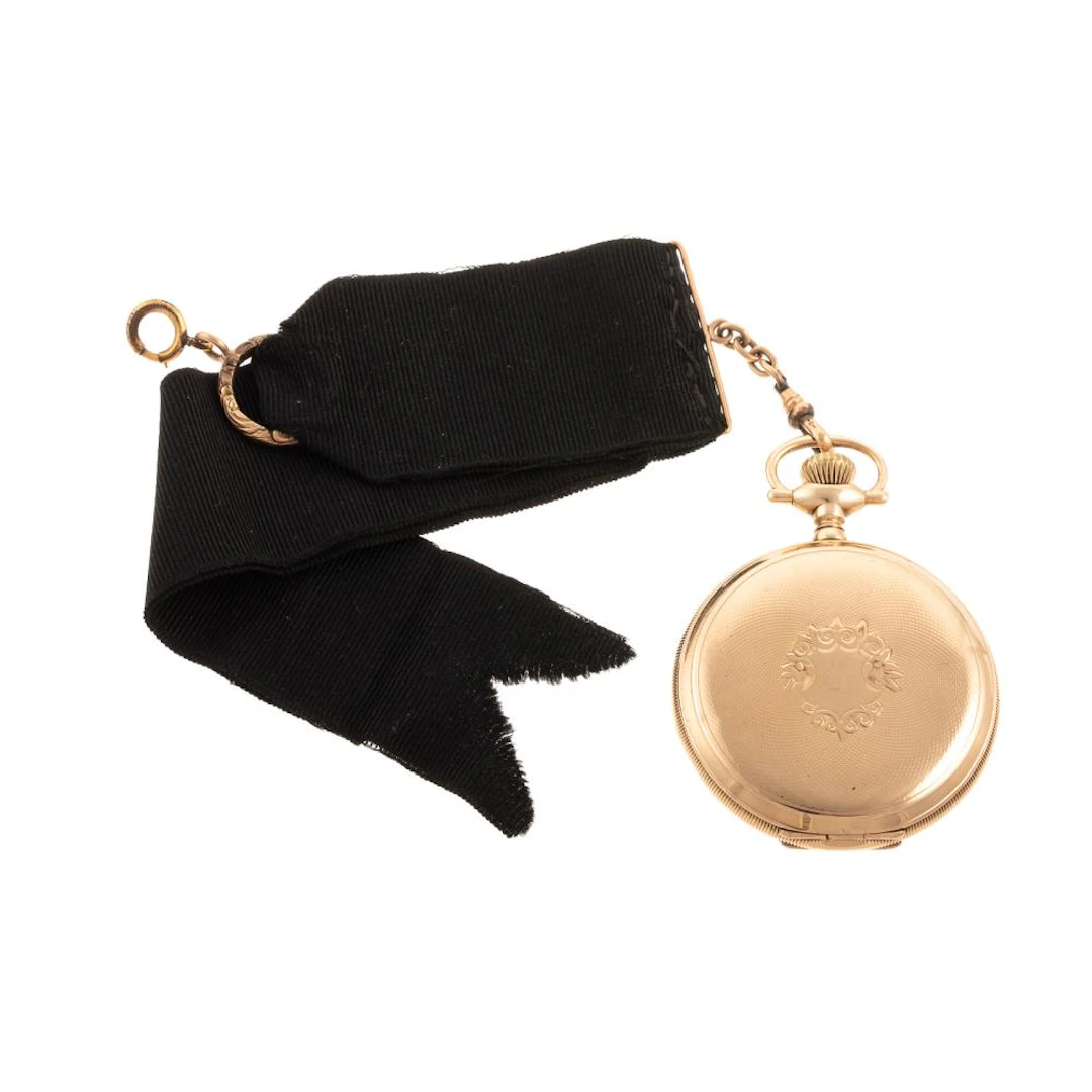 An Engraved Elgin Hunter Case Pocket Watch in 14K