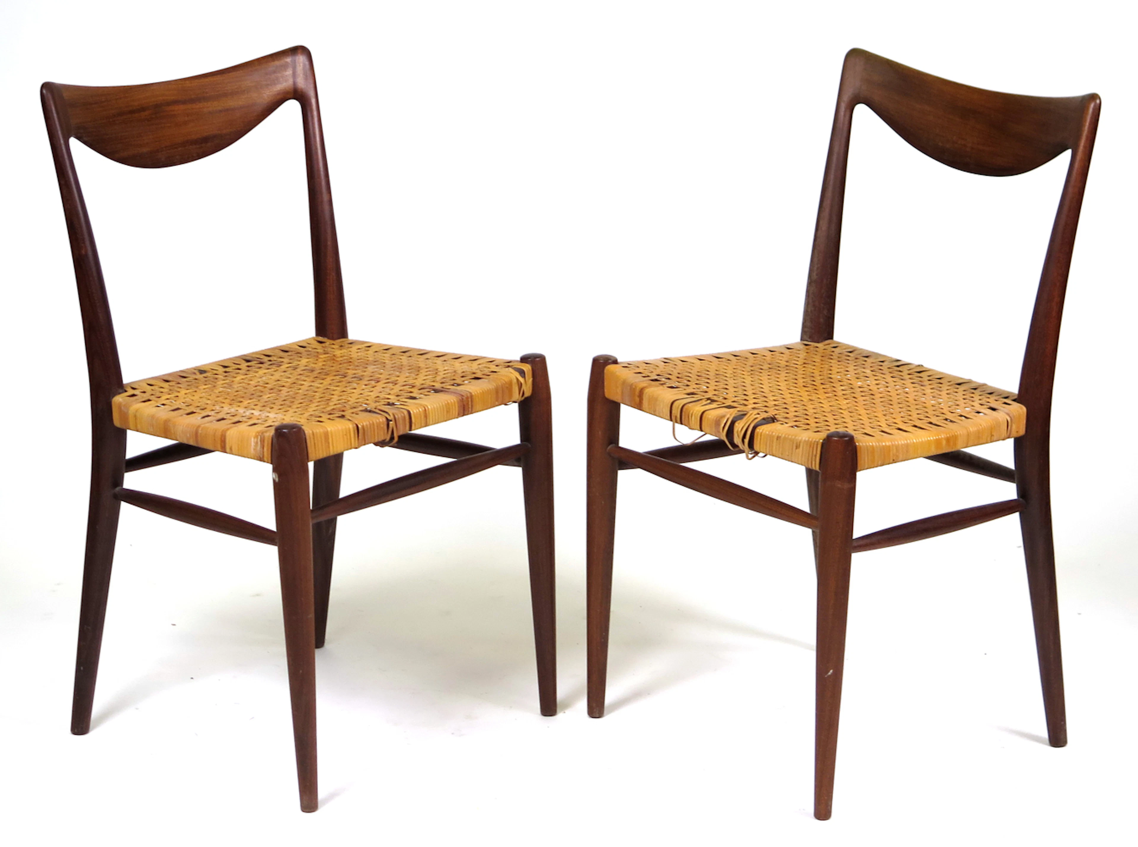 Okänd dansk (?) designer, 1950-tal, stolar, 1 par, teak med rottingklädsel,