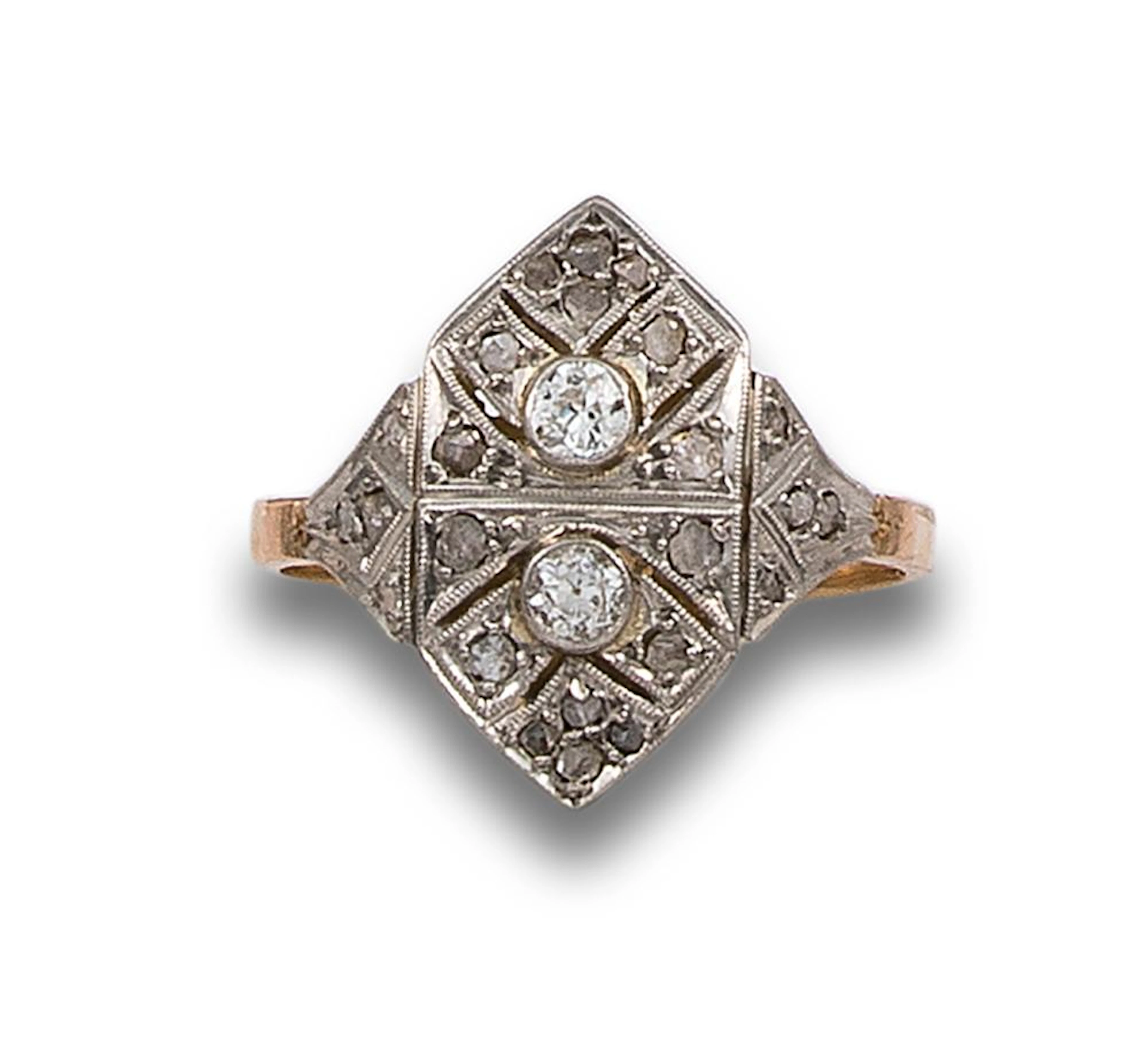 COCKTAIL RING, ART DECO STYLE, WITH DIAMONDS, GOLD AND PLATINUM