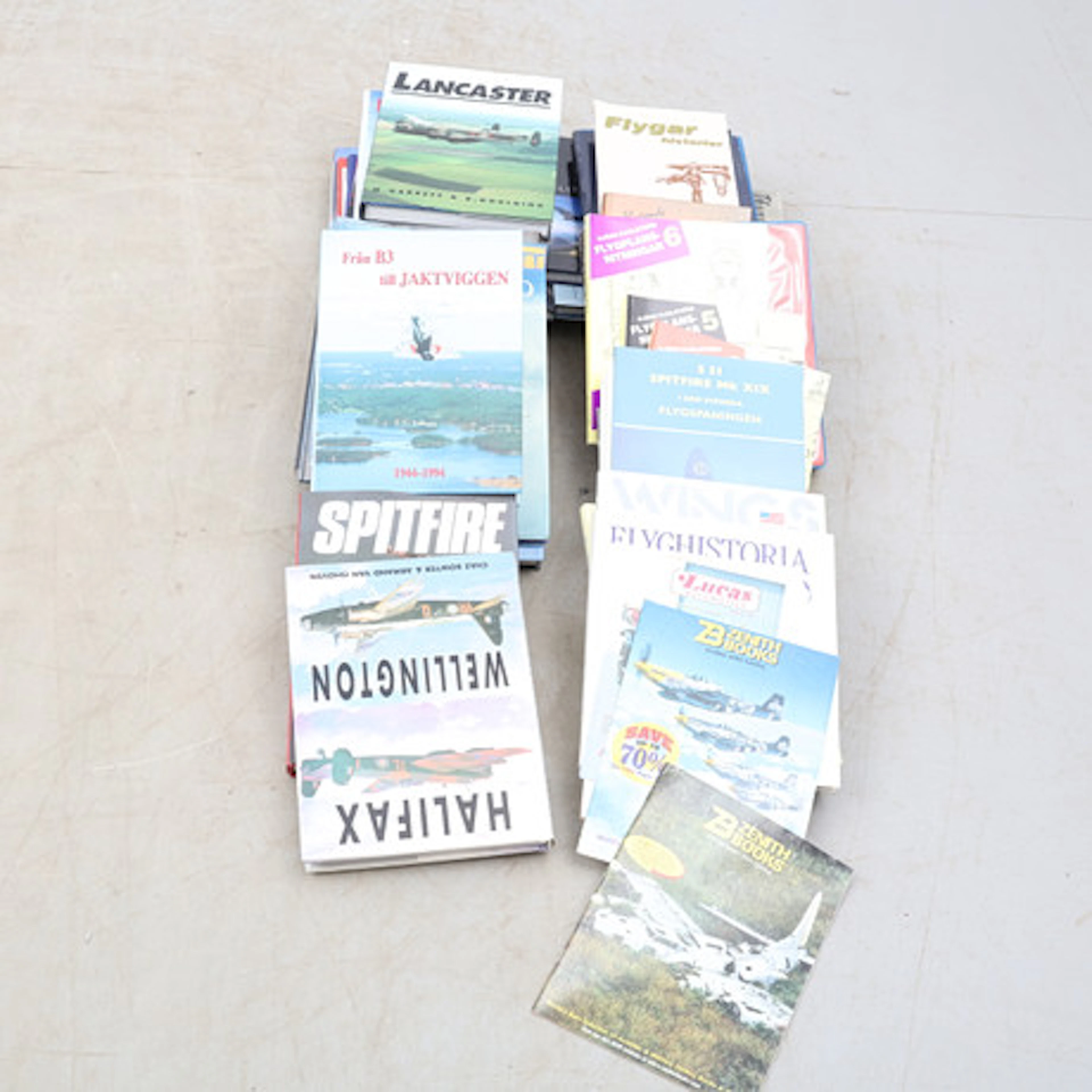 BÖCKER och TIDNINGAR mm, om FLYG.