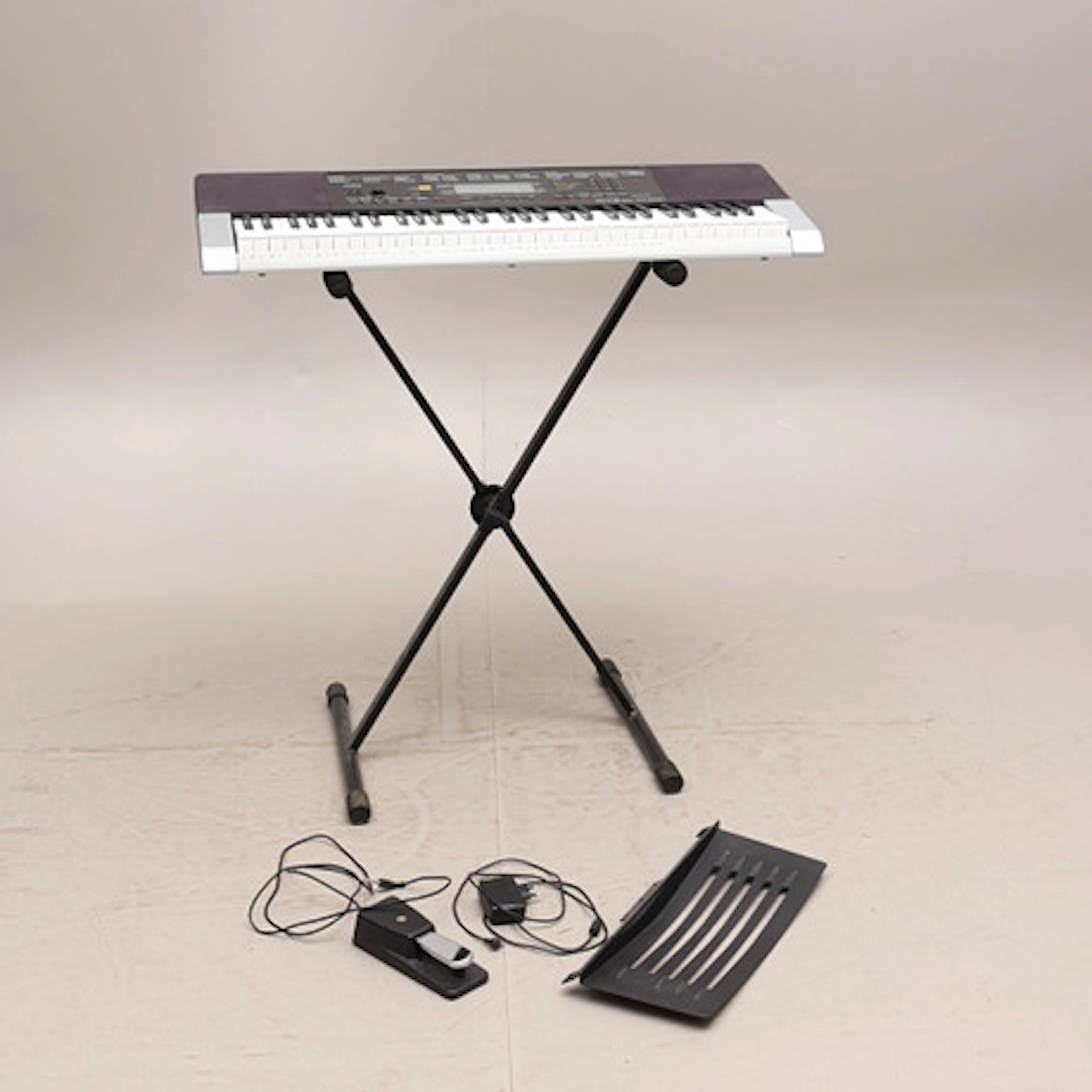 SYNTHESIZER, CASIO CTK-4400.