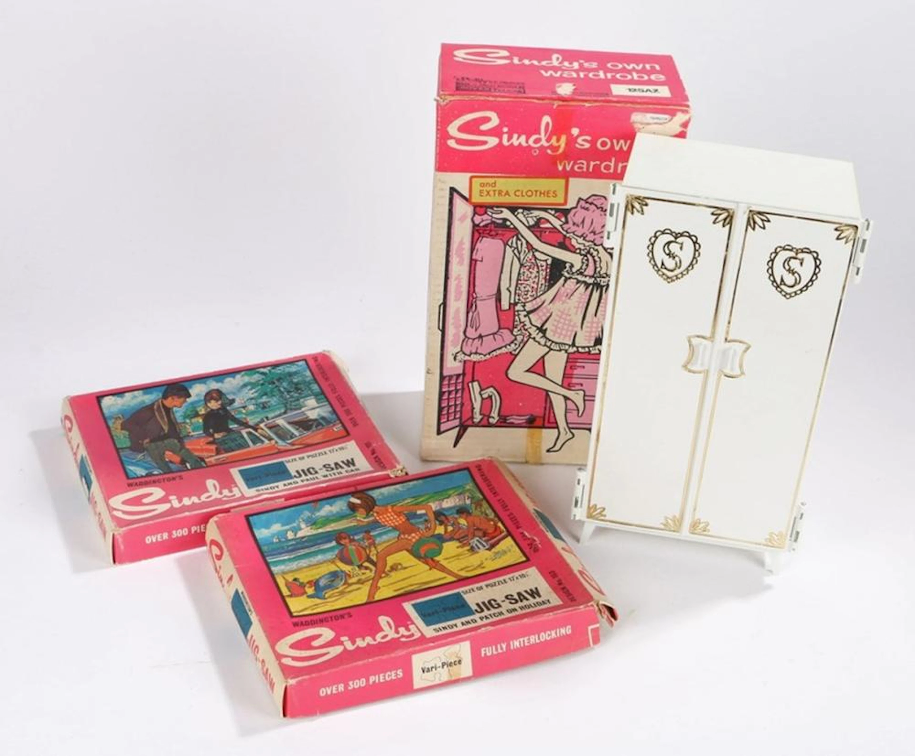 Sindy wardrobe, with mirrored interior and three d