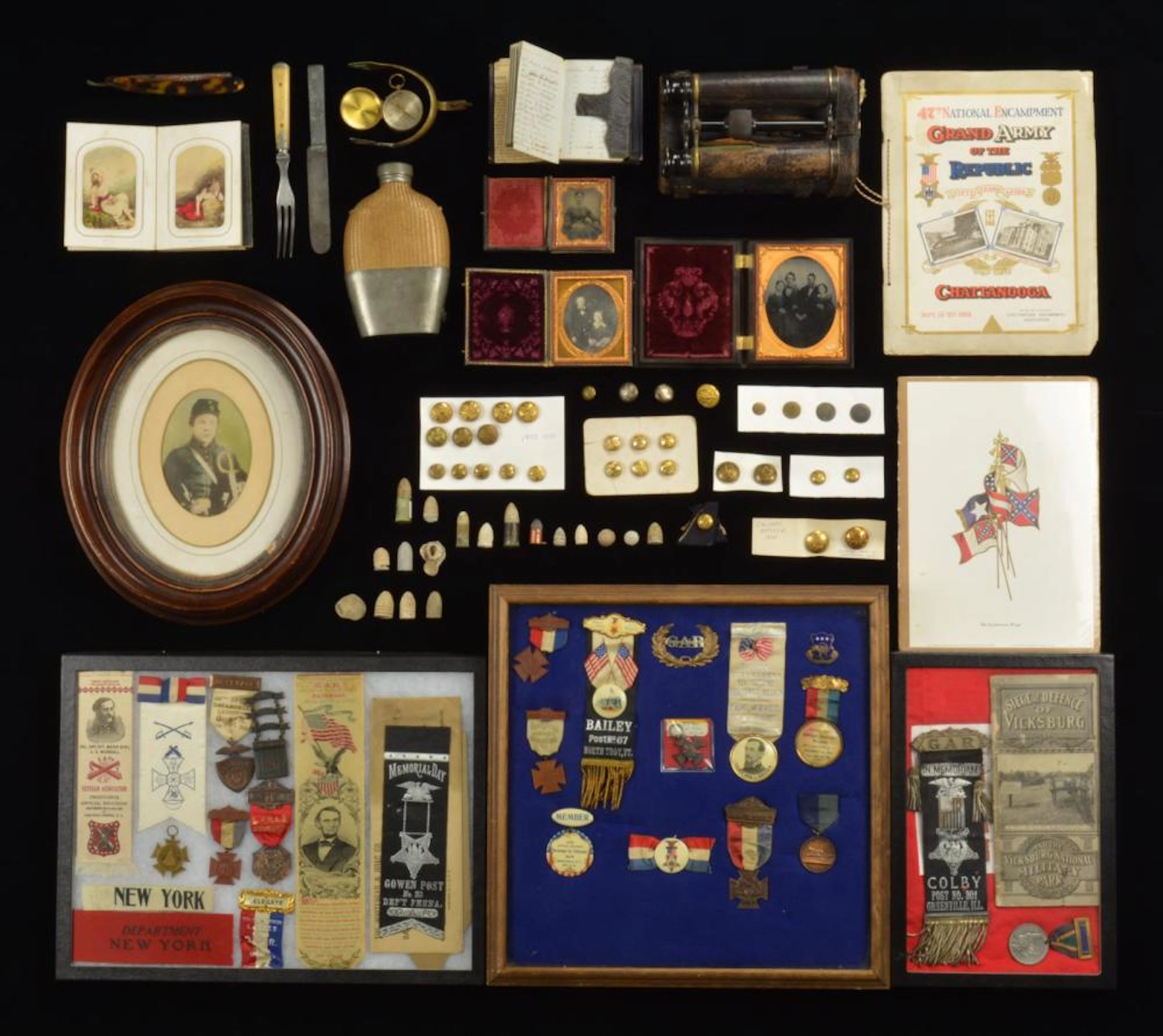 CIVIL WAR GROUPING OF GAR, CARPET BAGS AND MORE.