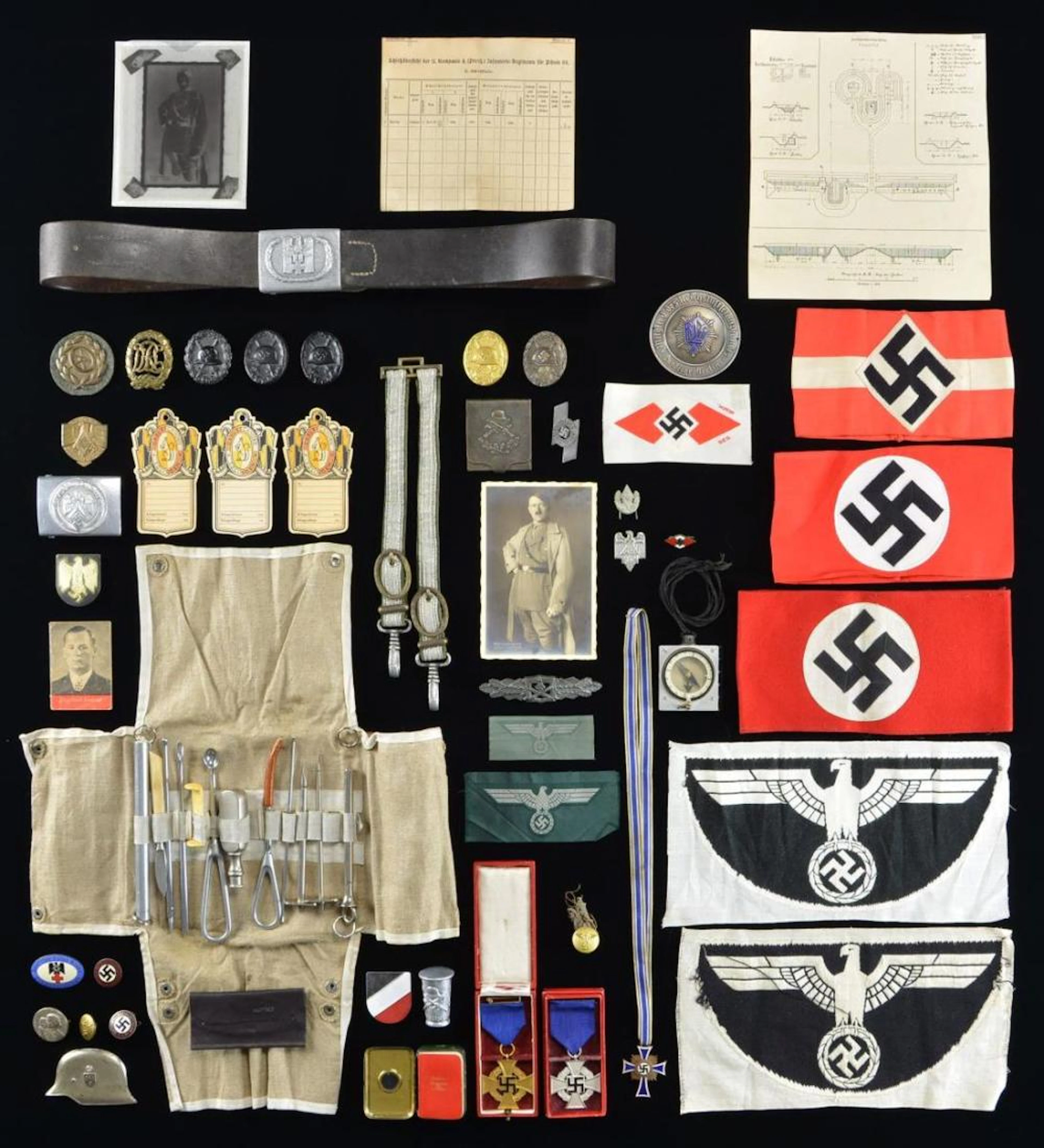 WWII GERMAN INSIGNIA, EQUIPMENT, BADGES, AWARDS &