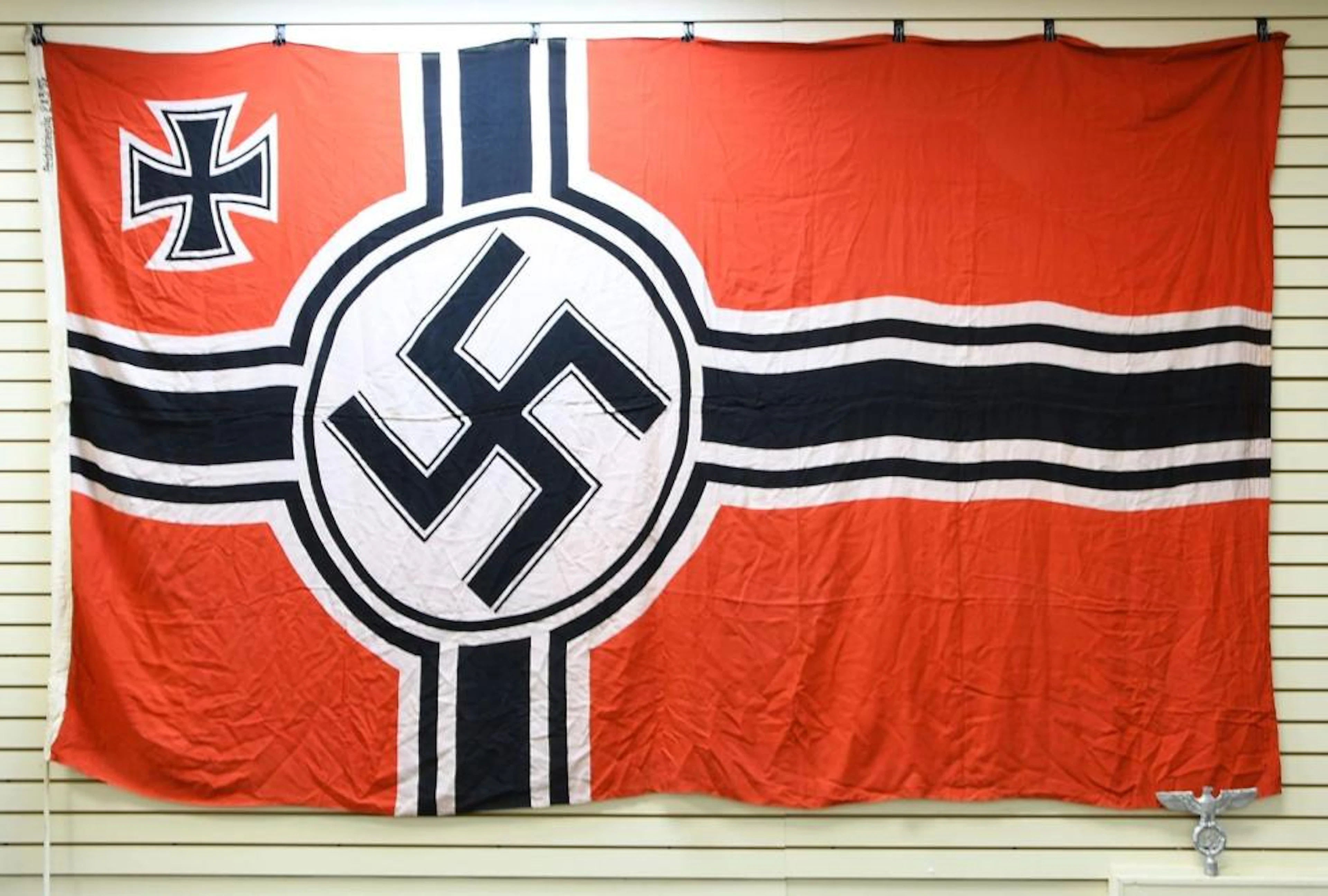 WWII GERMAN BATTLE FLAG & FLAG POLE TOP.