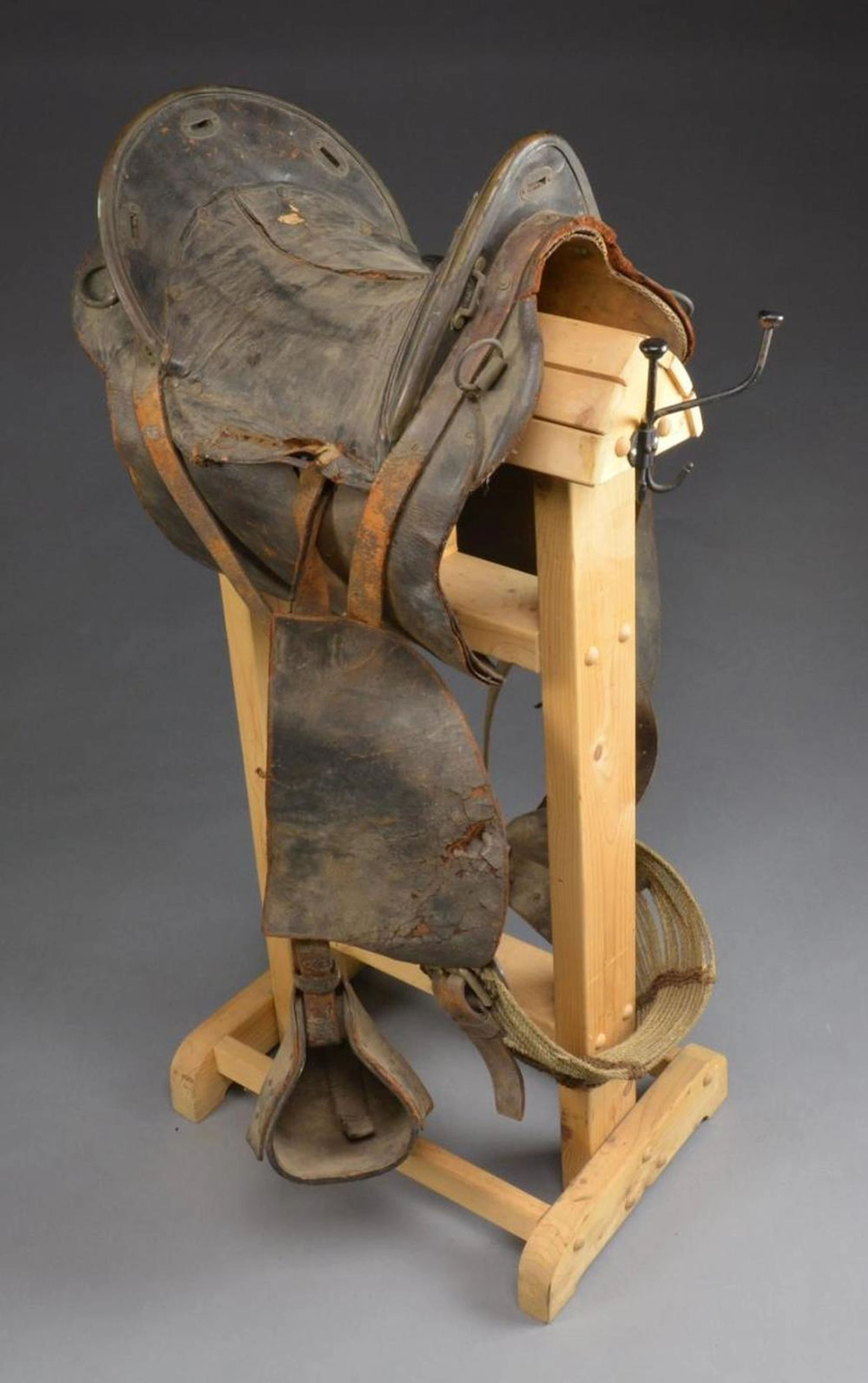 RARE CIVIL WAR GRIMSLEY MILITARY SADDLE.