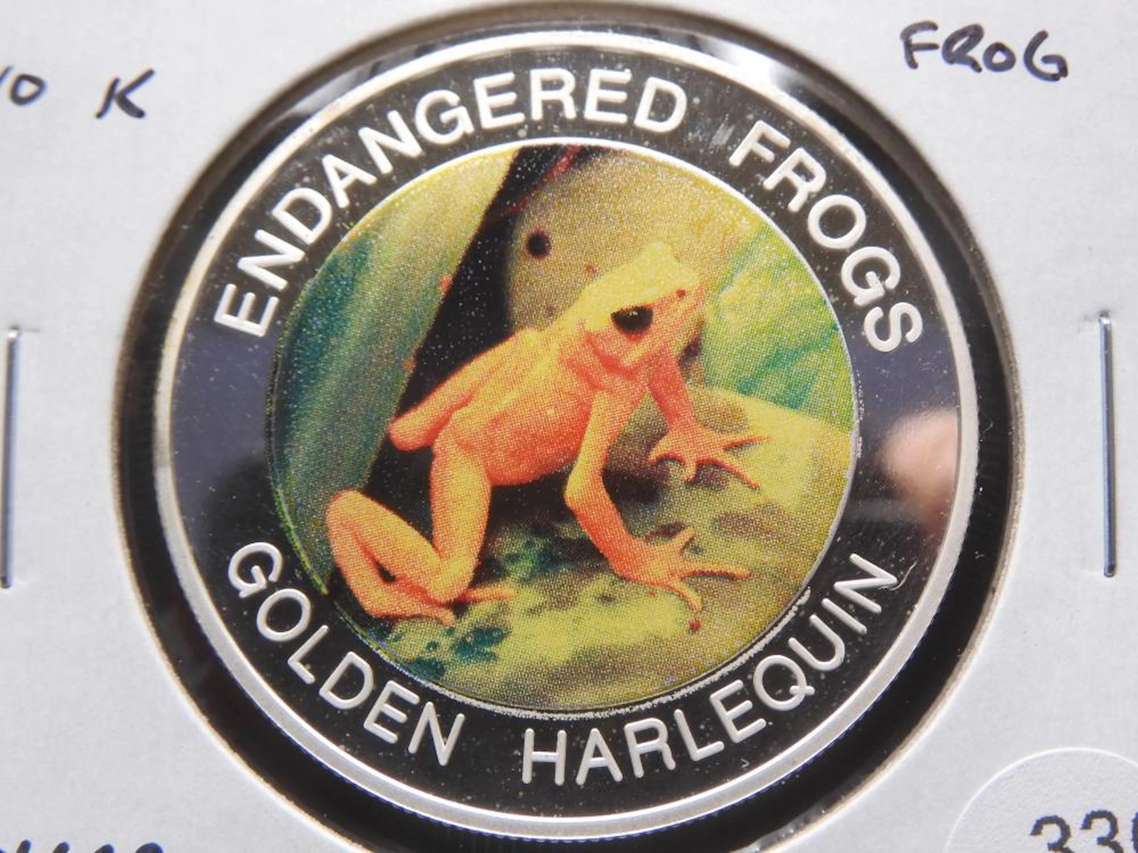 2010 Malawi 10 Kwaacha. Golden Harlequin Frog. Dollar Size Coin.