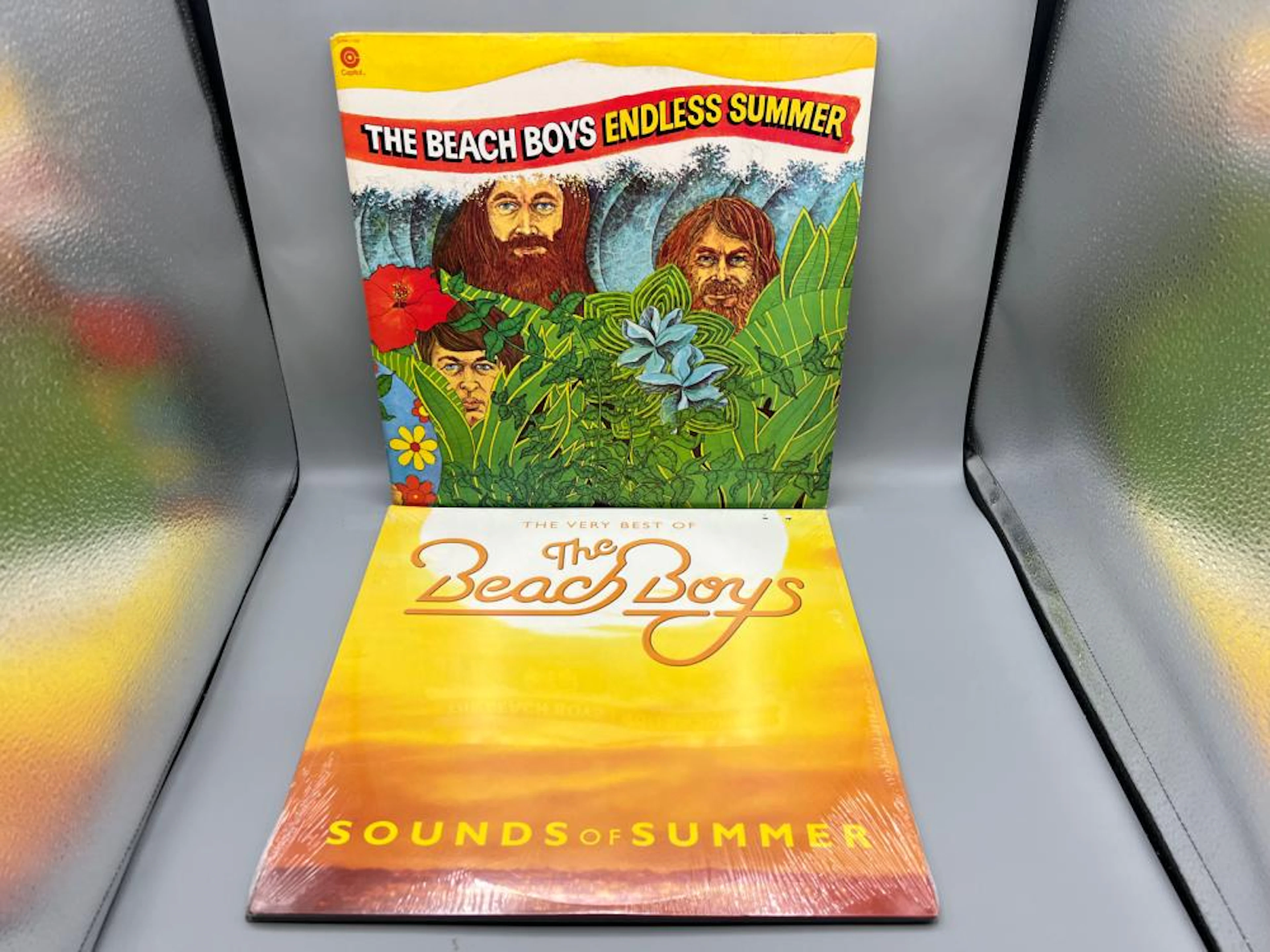 Lot of (2) The Beach Boys vinyl albums: Endless Summer (1974) - 2 LPs; Gatefold