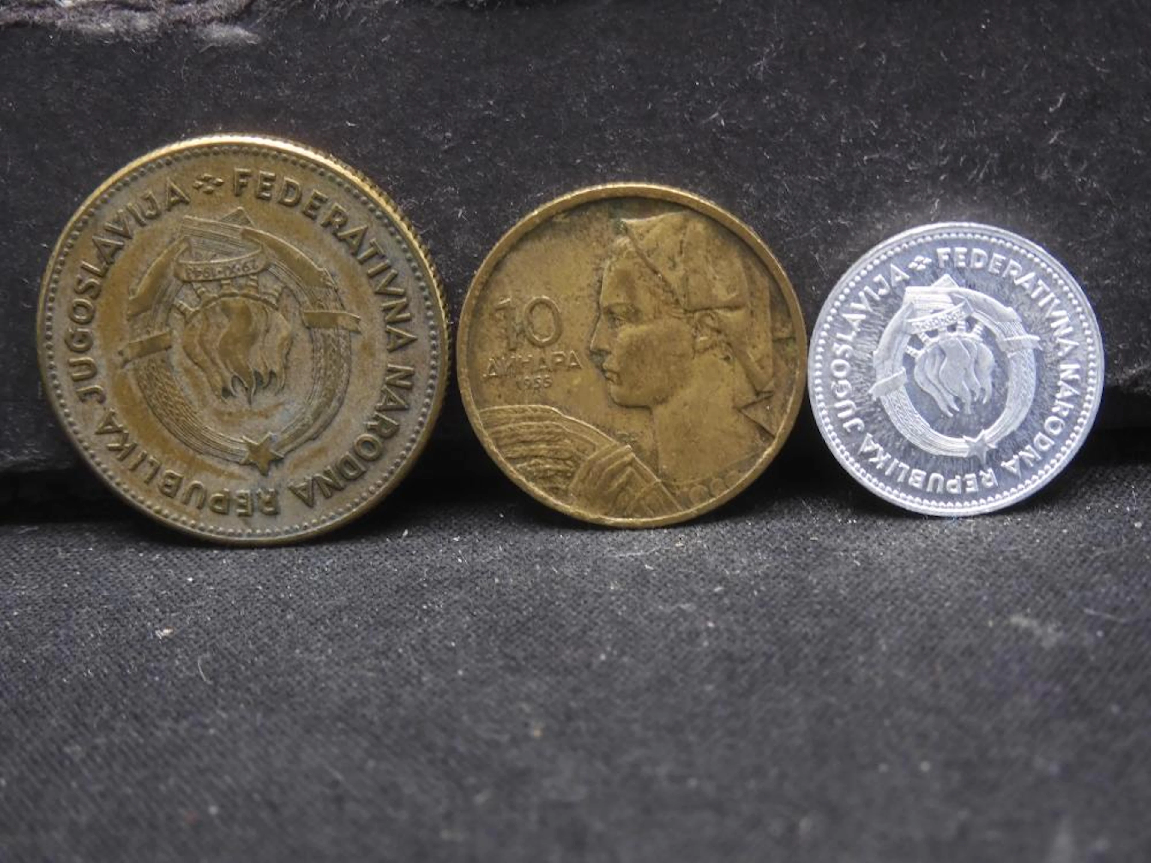(3) Yugoslavia Coins