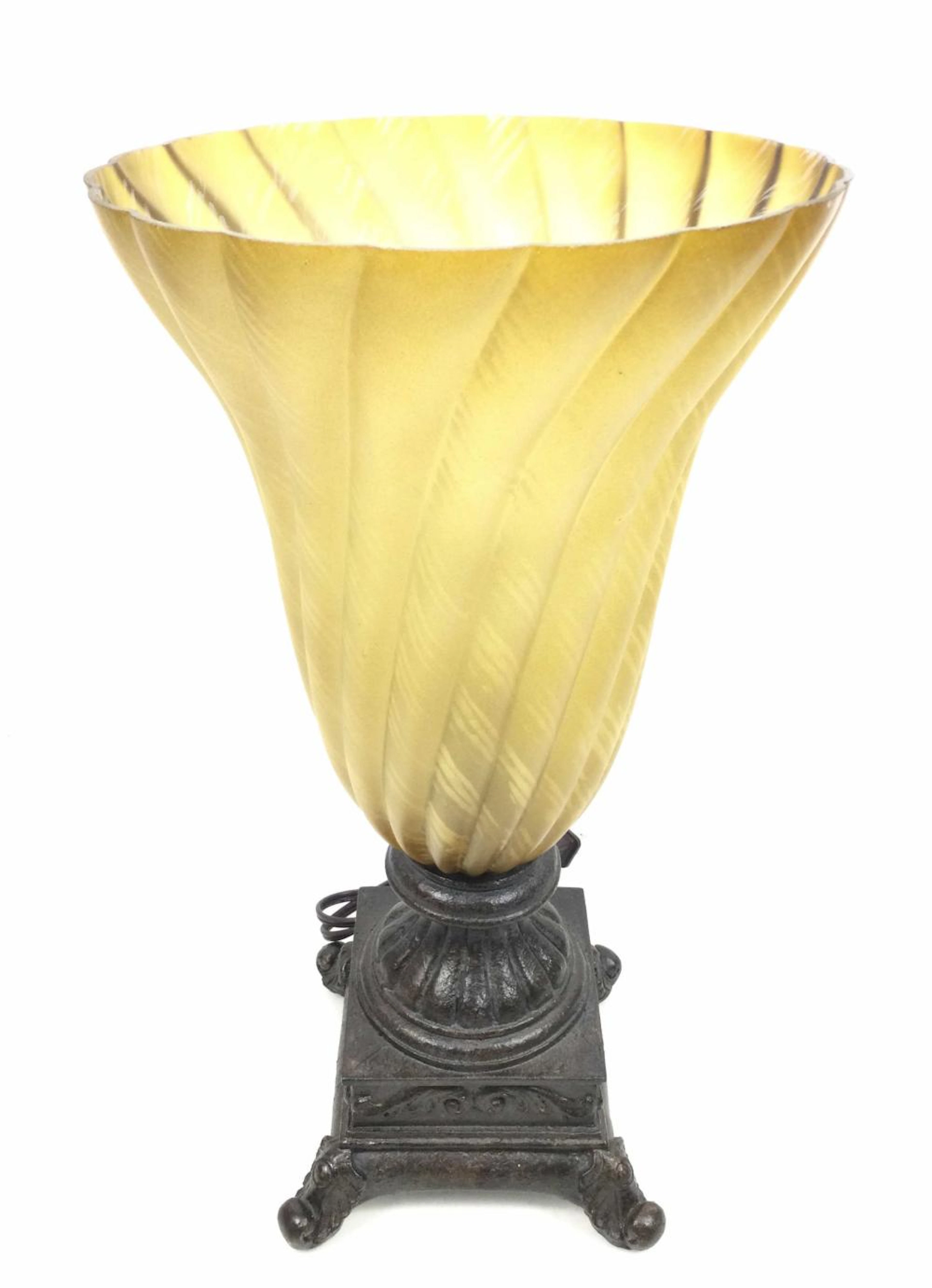 Traditional Style Torchiere Table Lamp