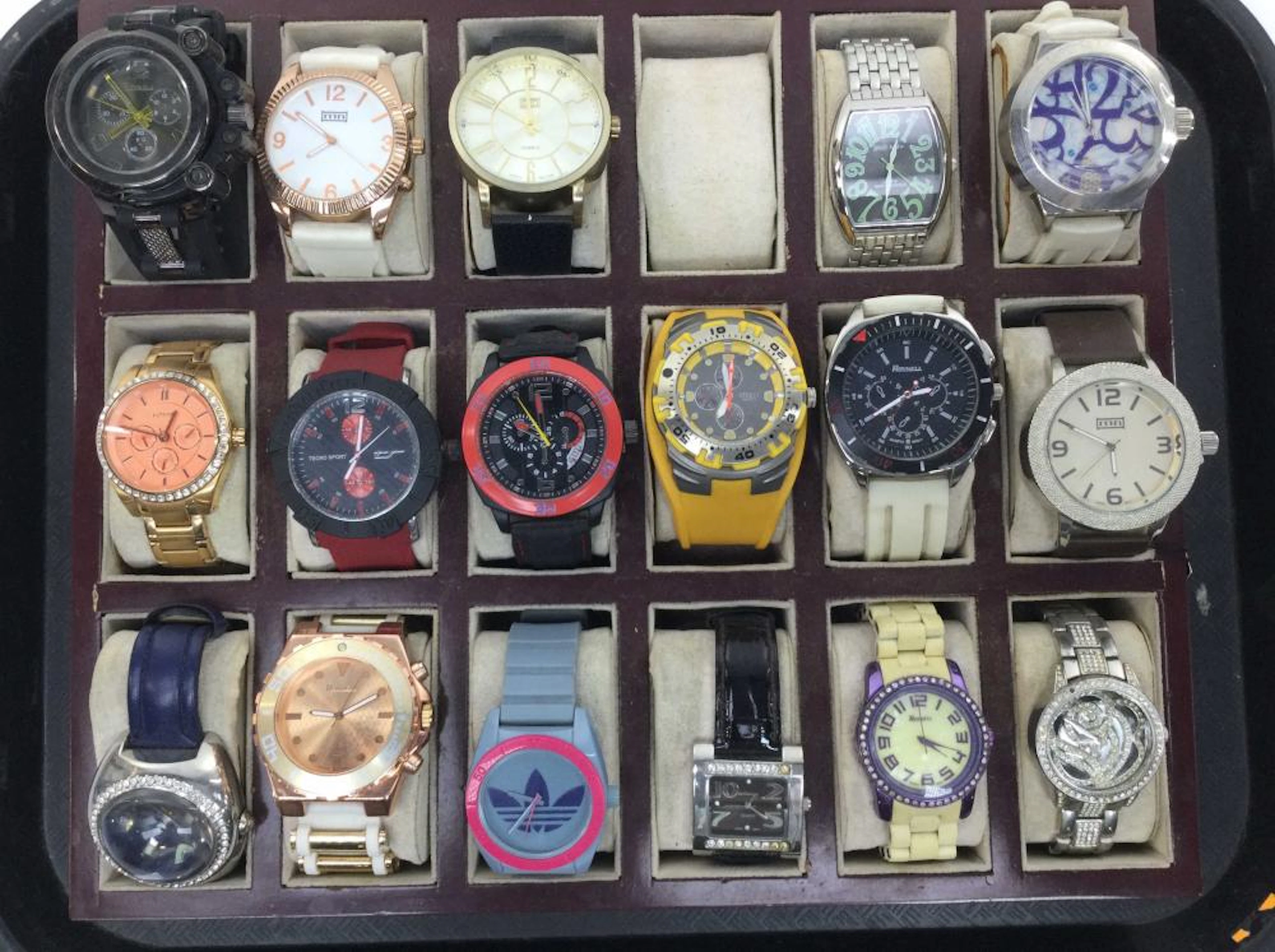 (17pc) Men & Women?s Fashion Wrist Watches