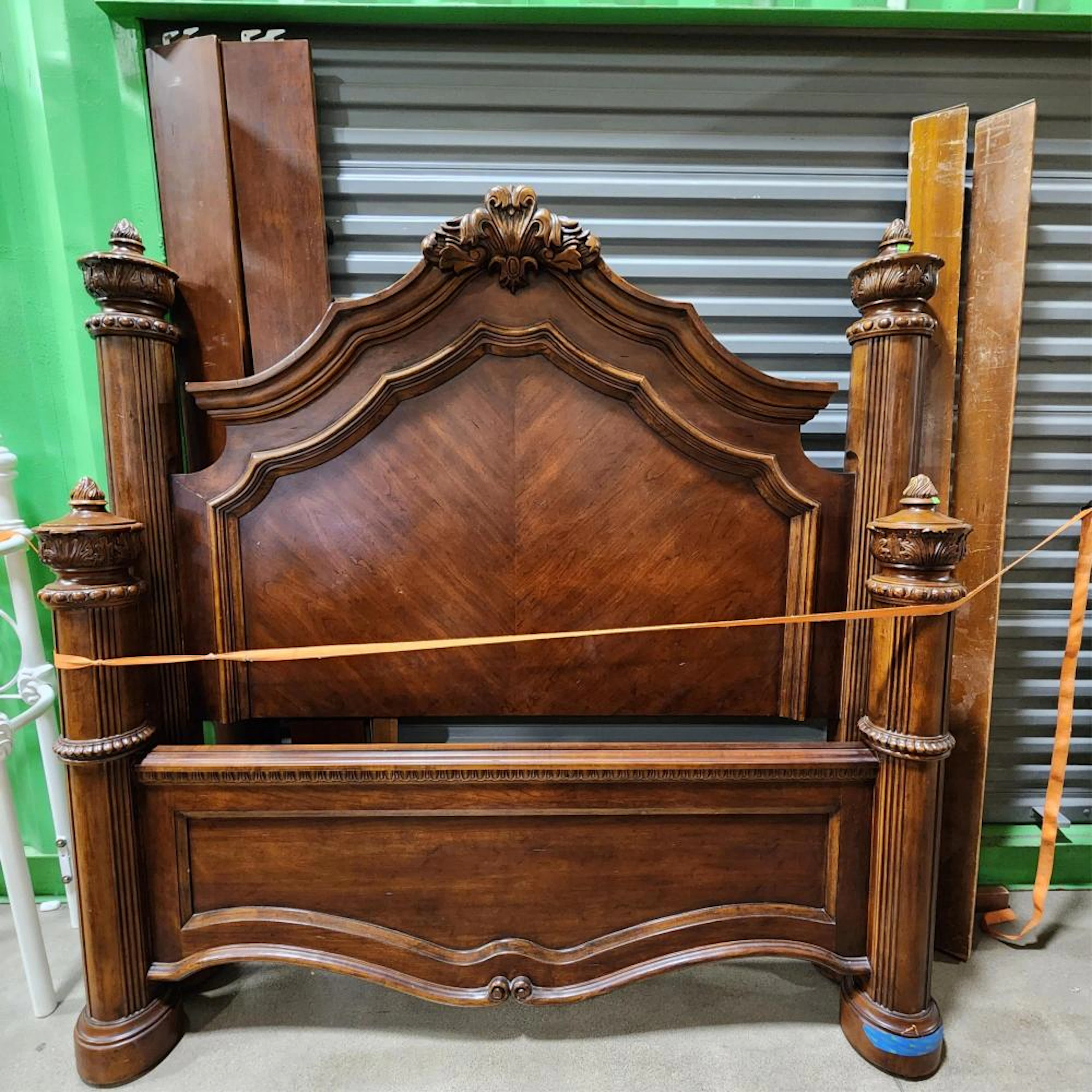 Traditional Style 4-poster Queen Size Bedstead
