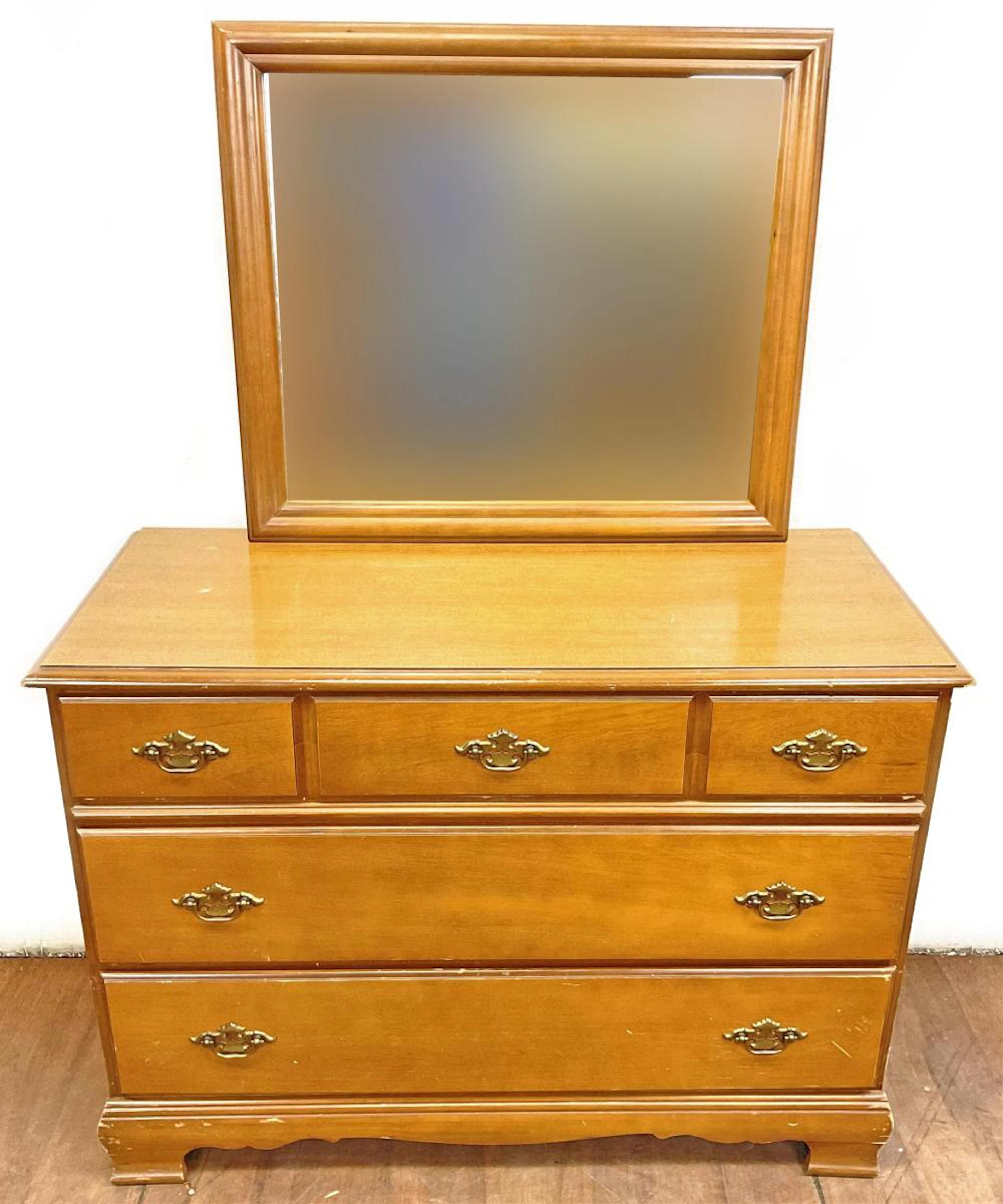 (2pc) Bassett Americana Style Dresser & Mirror
