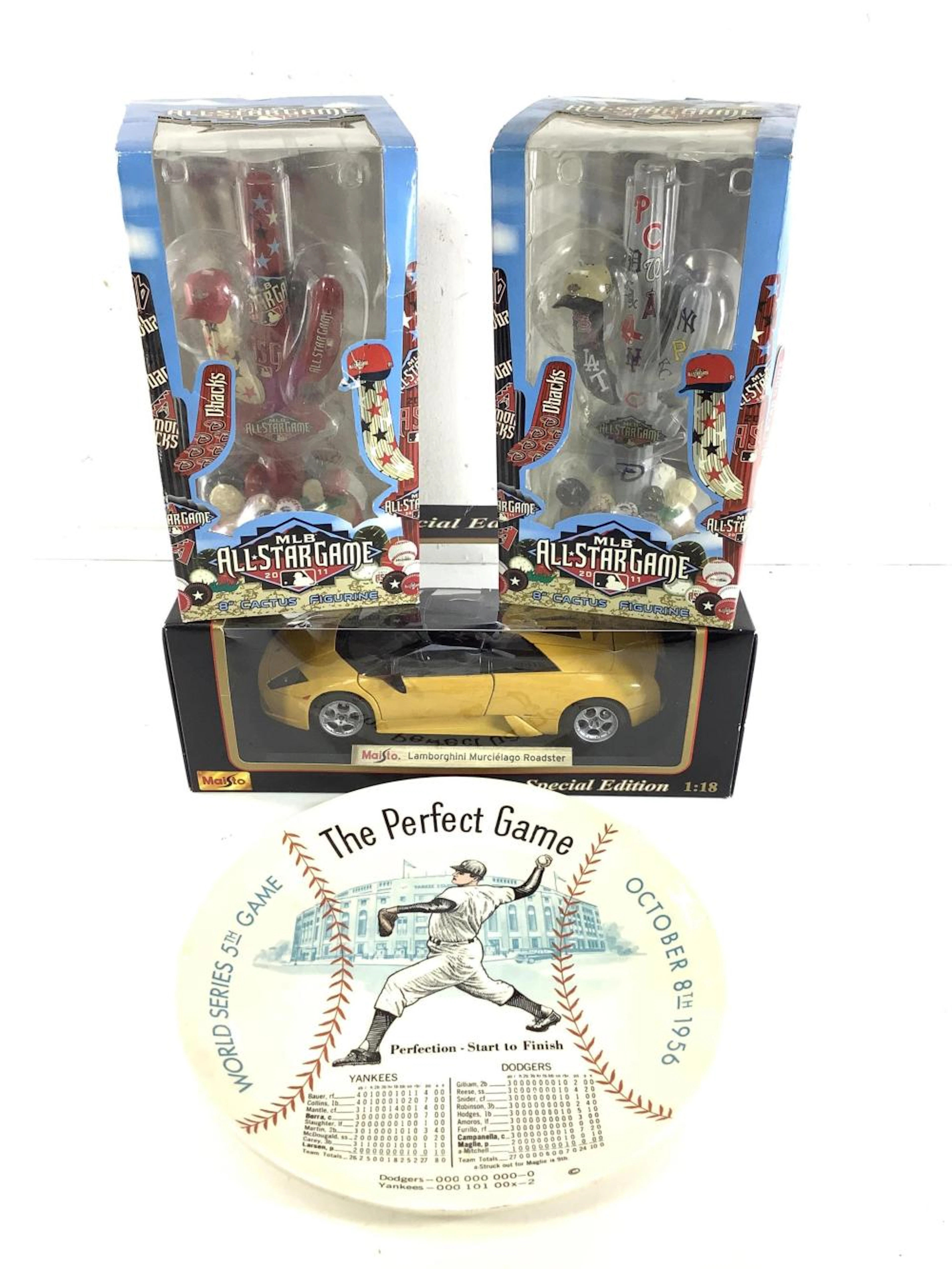 MLB Memorabilia & Maisto Die Cast Car