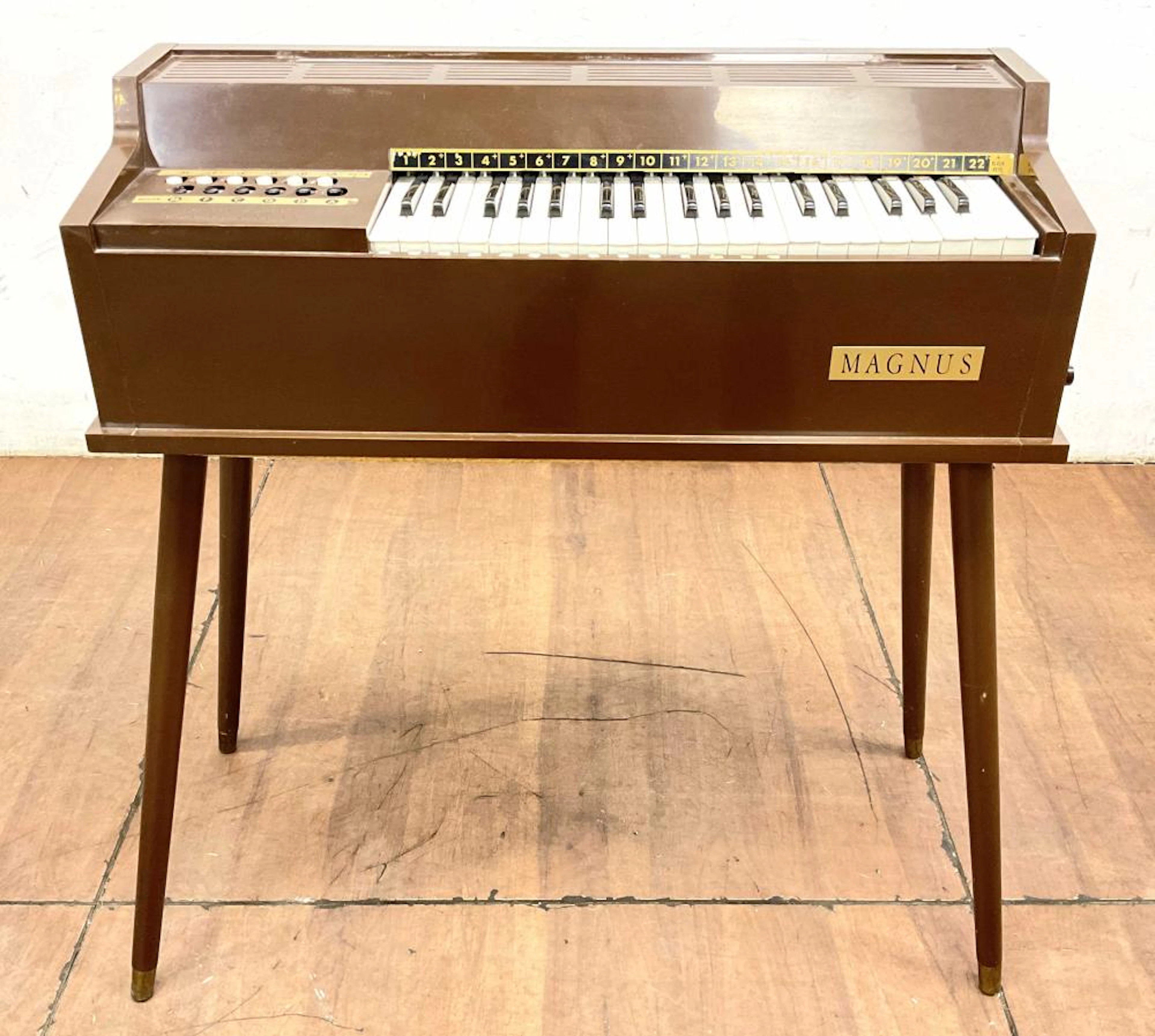 Vintage Magnus Electric Chord Organ Model 391