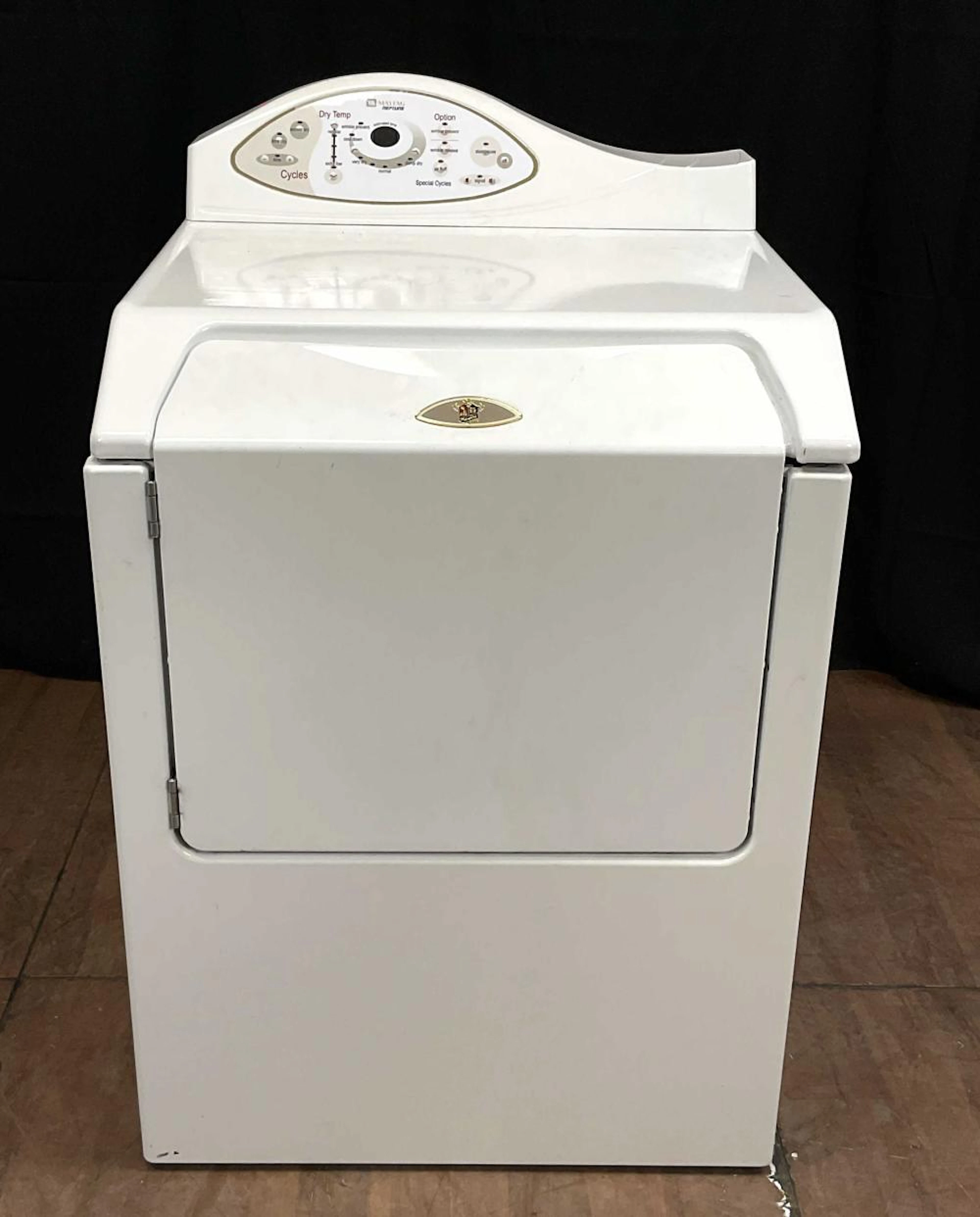 Maytag Neptune 27in Electric Dryer