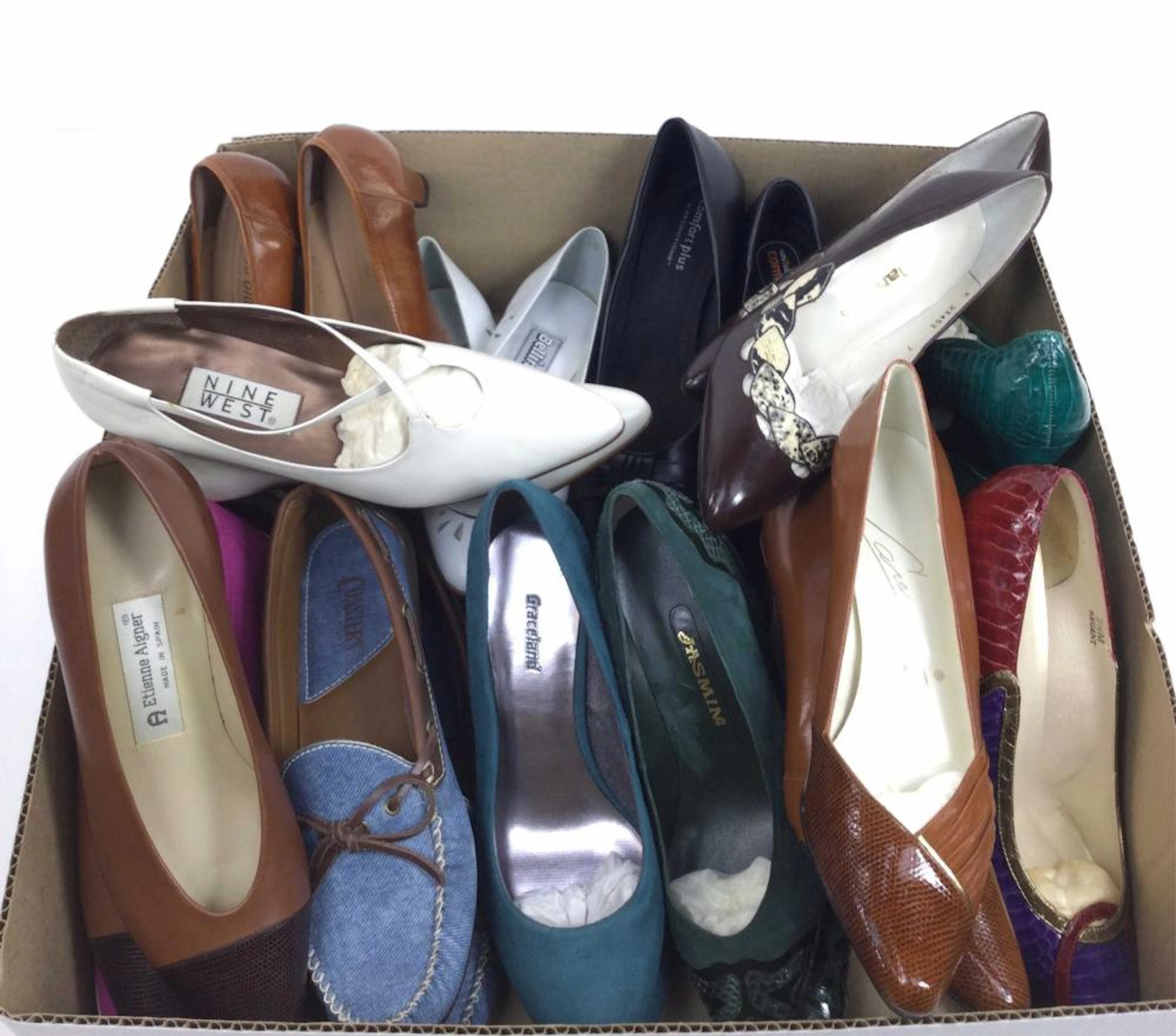 (23) Pairs New Old Stock Women?s Heels