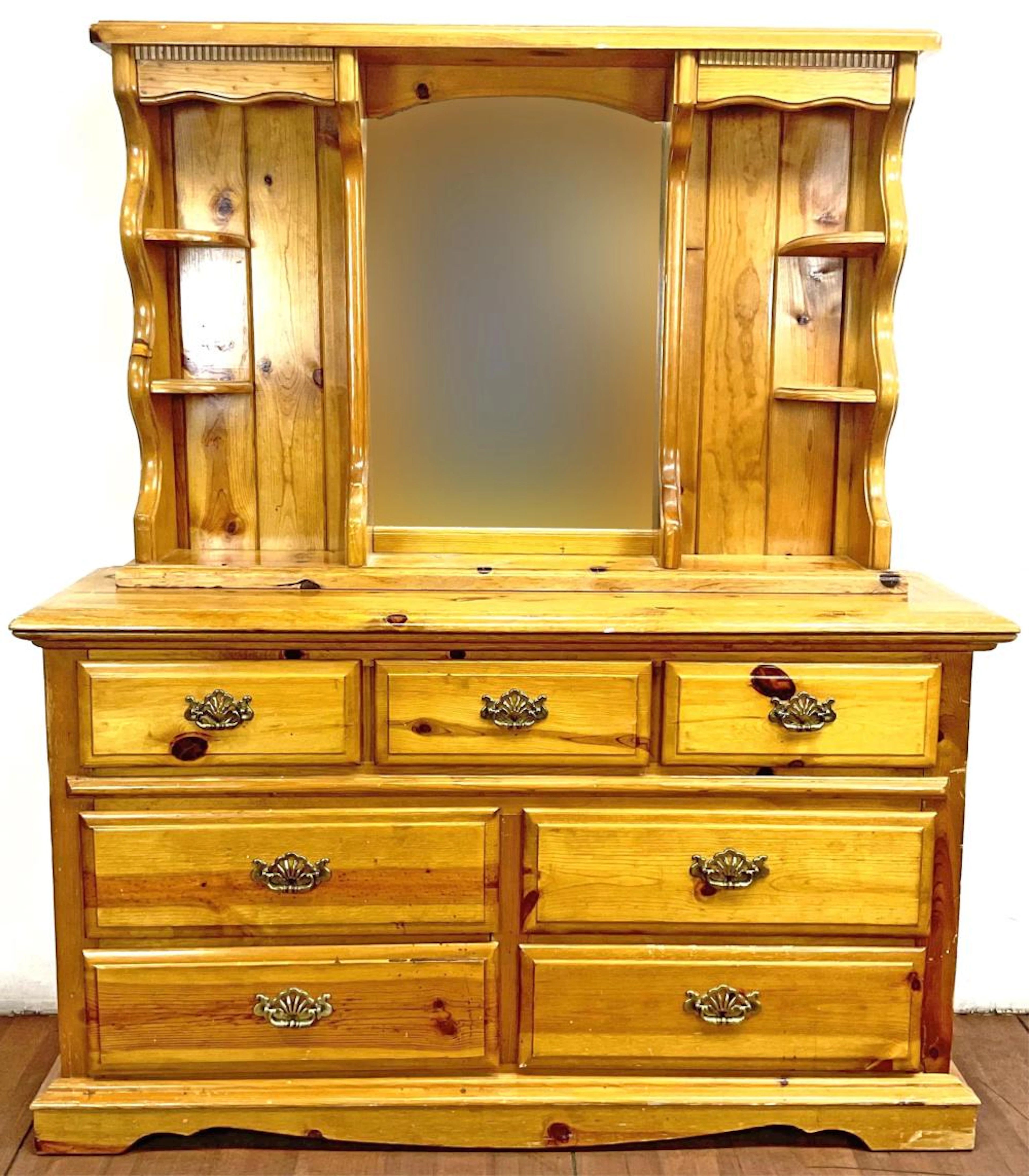 (2pc) Rustic Americana Style Pine Dresser & Mirror
