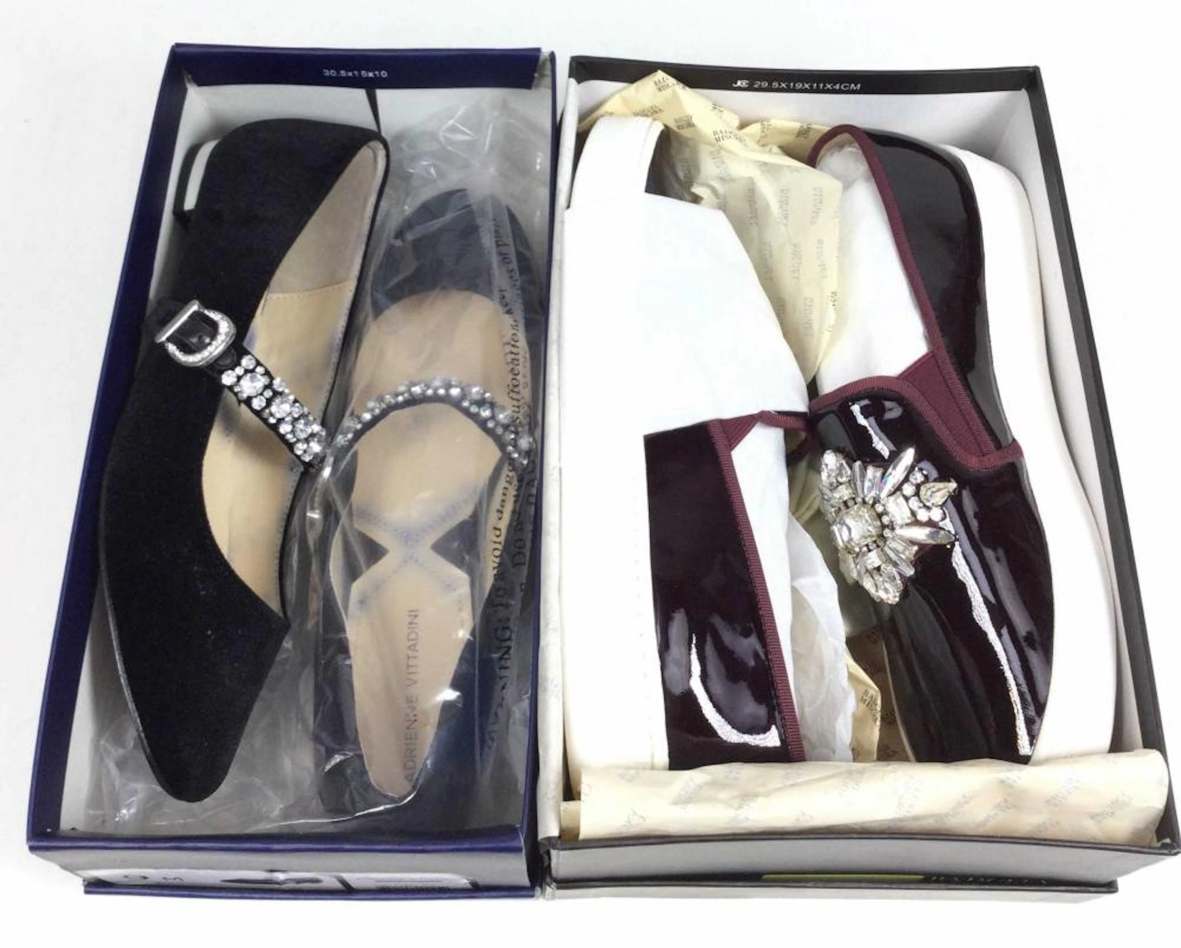 (2) Pairs Women's Slip On Shoes
