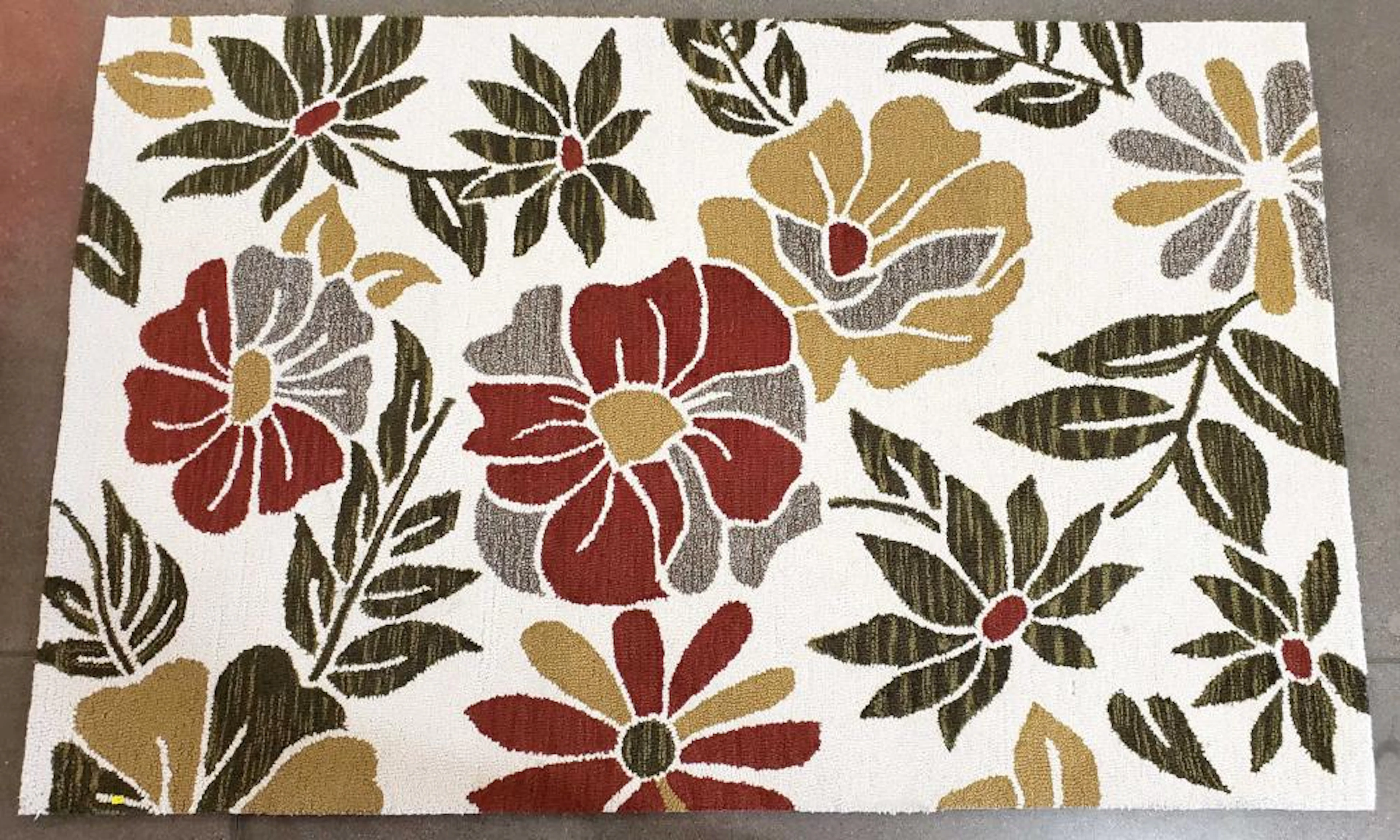 Contemporary Style Floral Area Rug