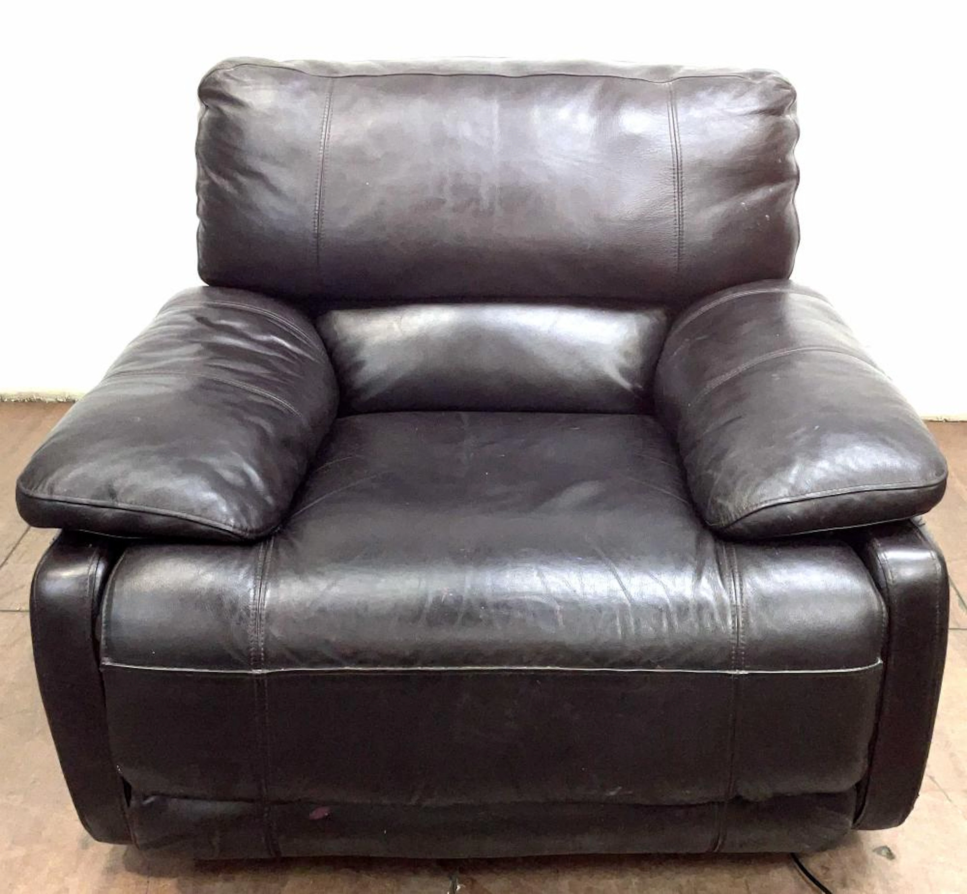 Cindy Crawford Home Modern Electric Recliner