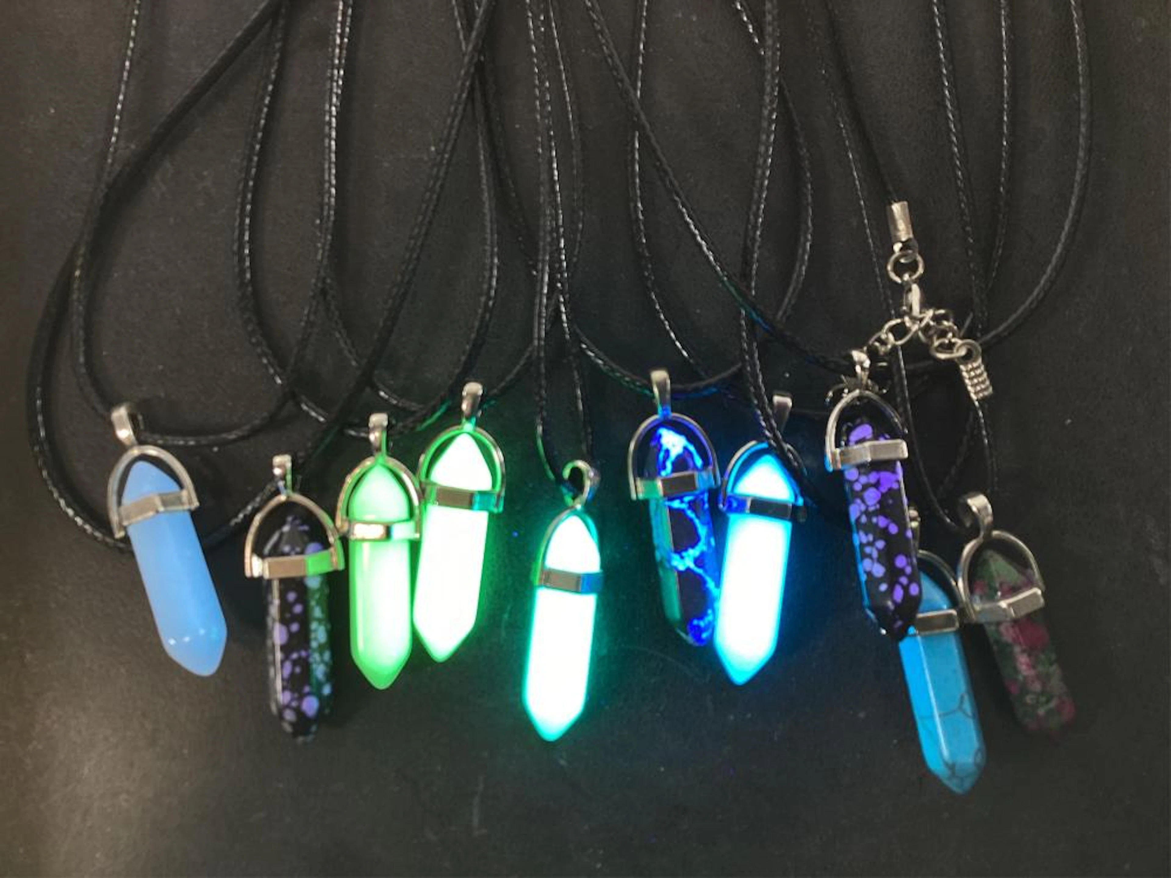 (10) UV Reactive Crystal & Mineral Pendants