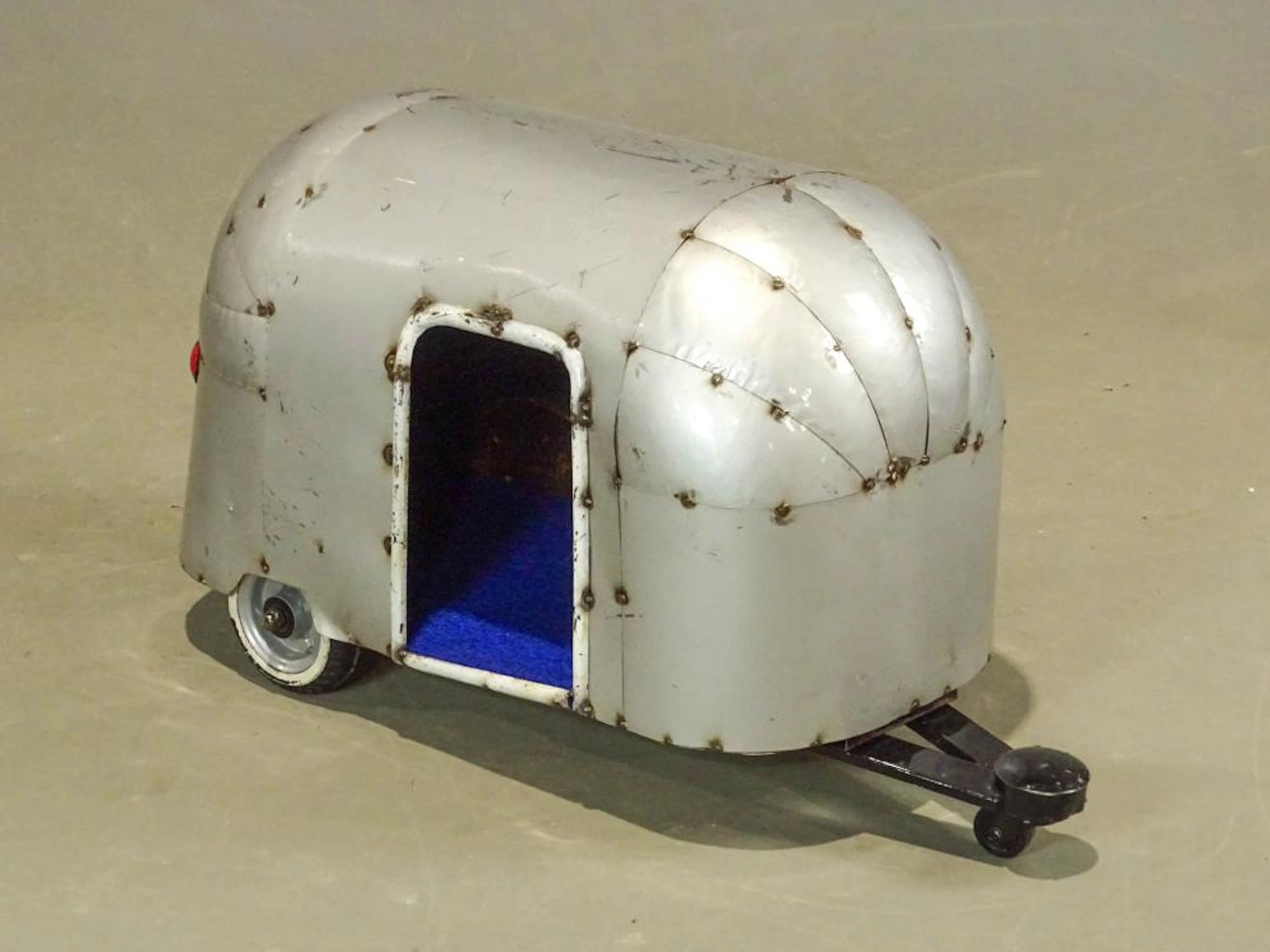 Airstream Dog or Cat House