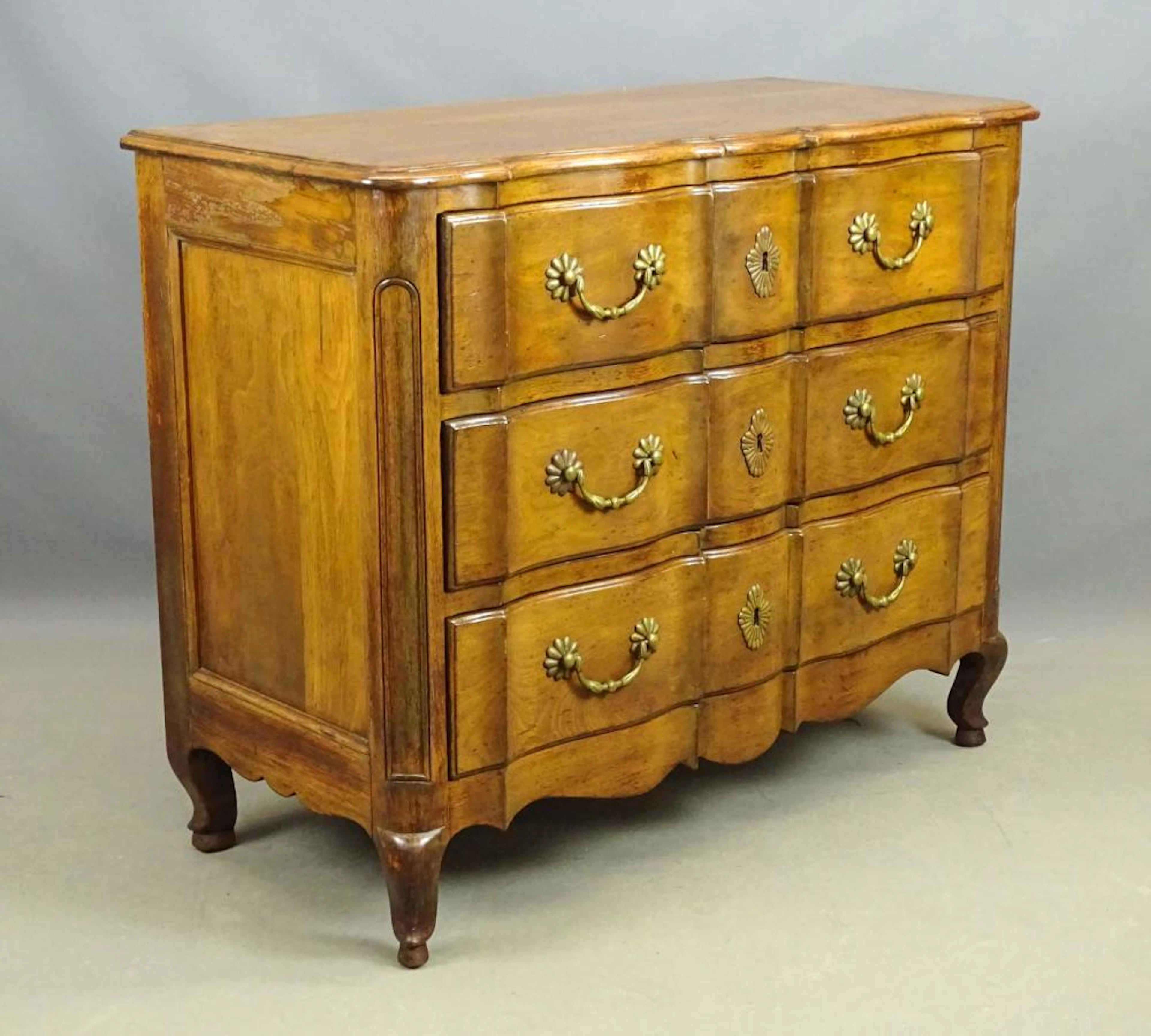French Style Chest of Drawers