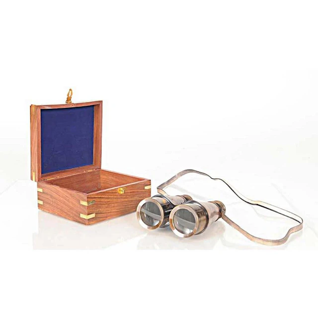 Binocular w leather overlay in wood box
