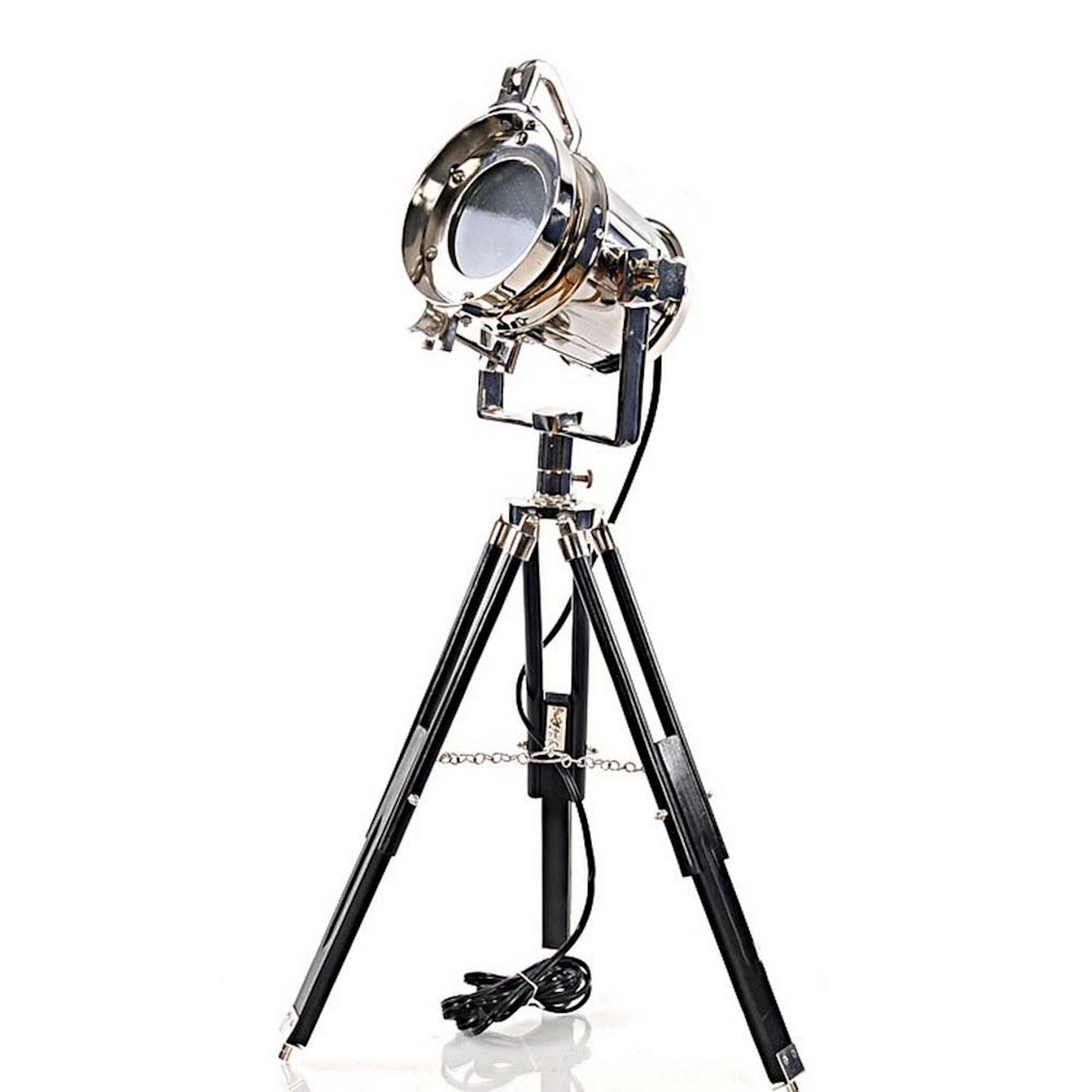 ALUM SPOT LIGHT ON WDN STAND BLK/NKL