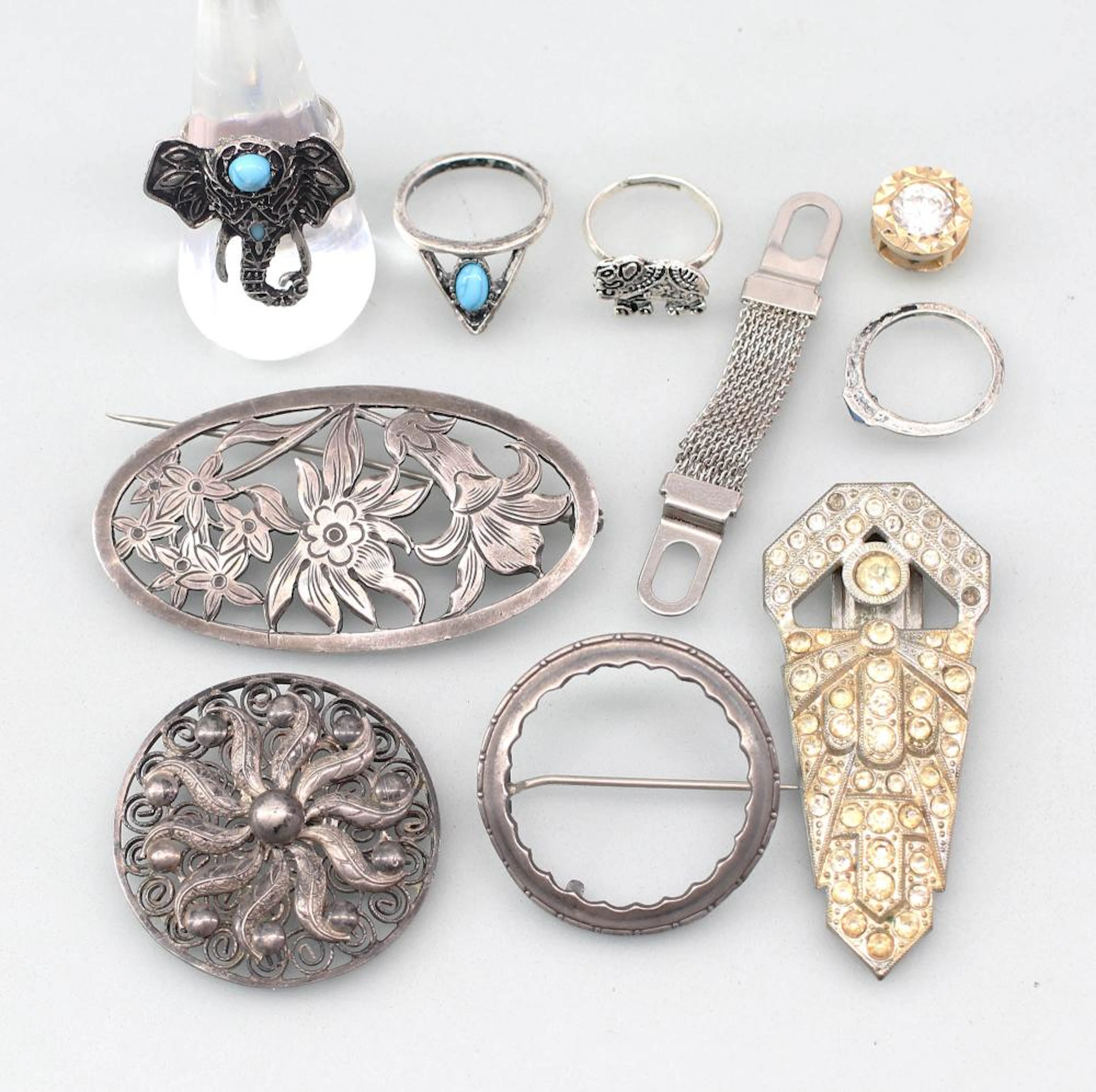 Konvolut Antik- und Silberschmuck