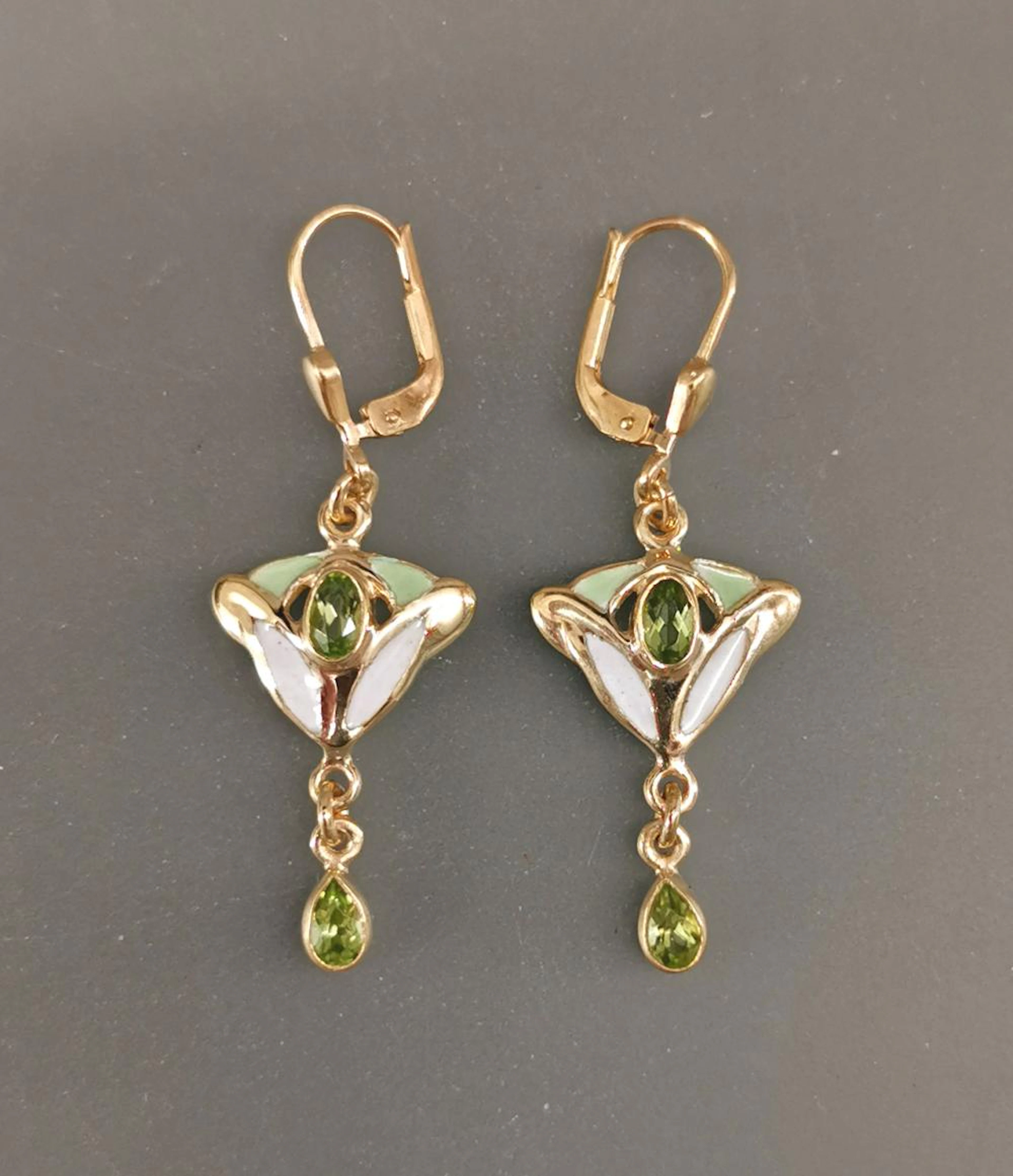 Ohrringe emailliert mit Peridot Jugendstil