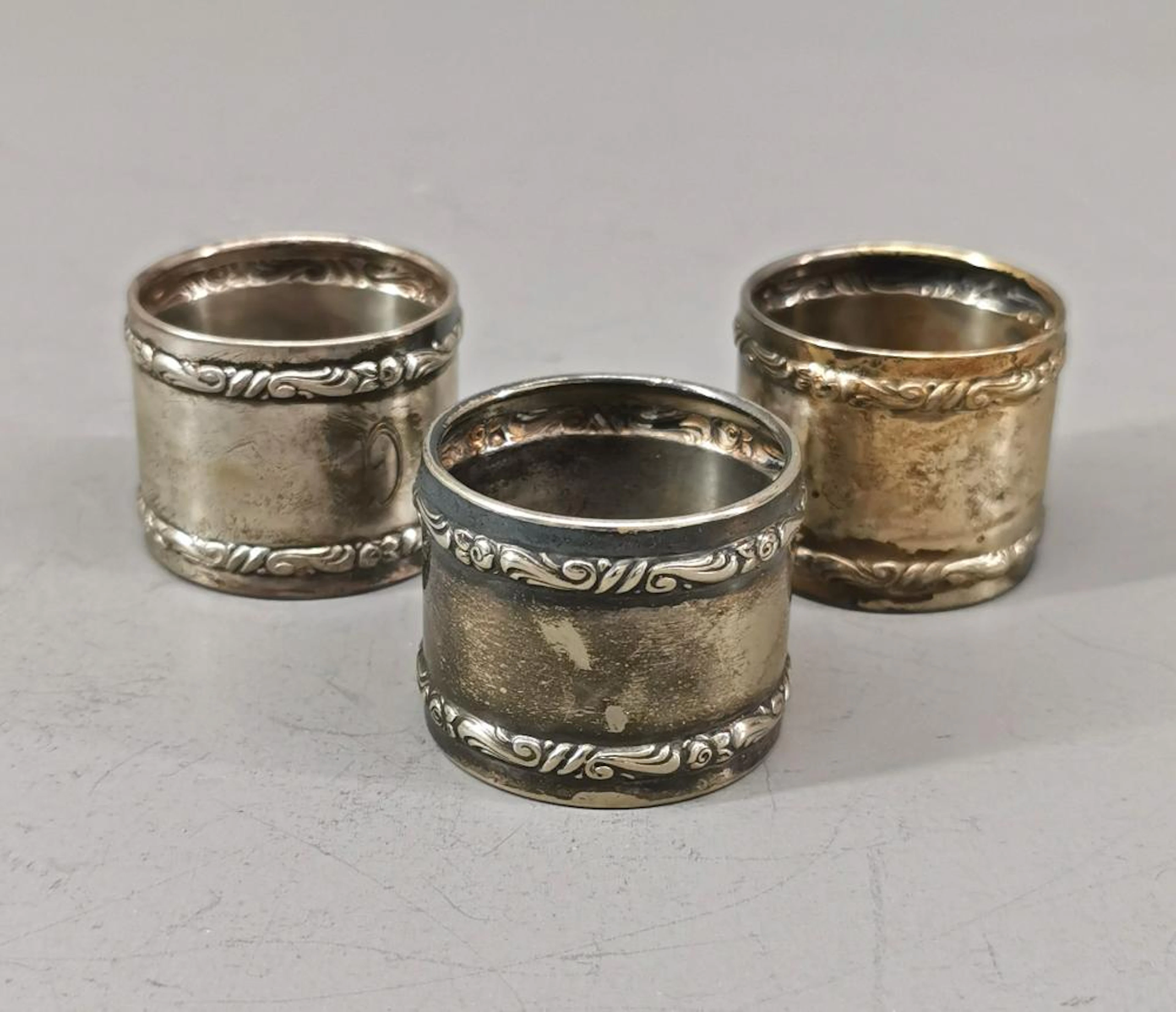 3 silberne Serviettenringe