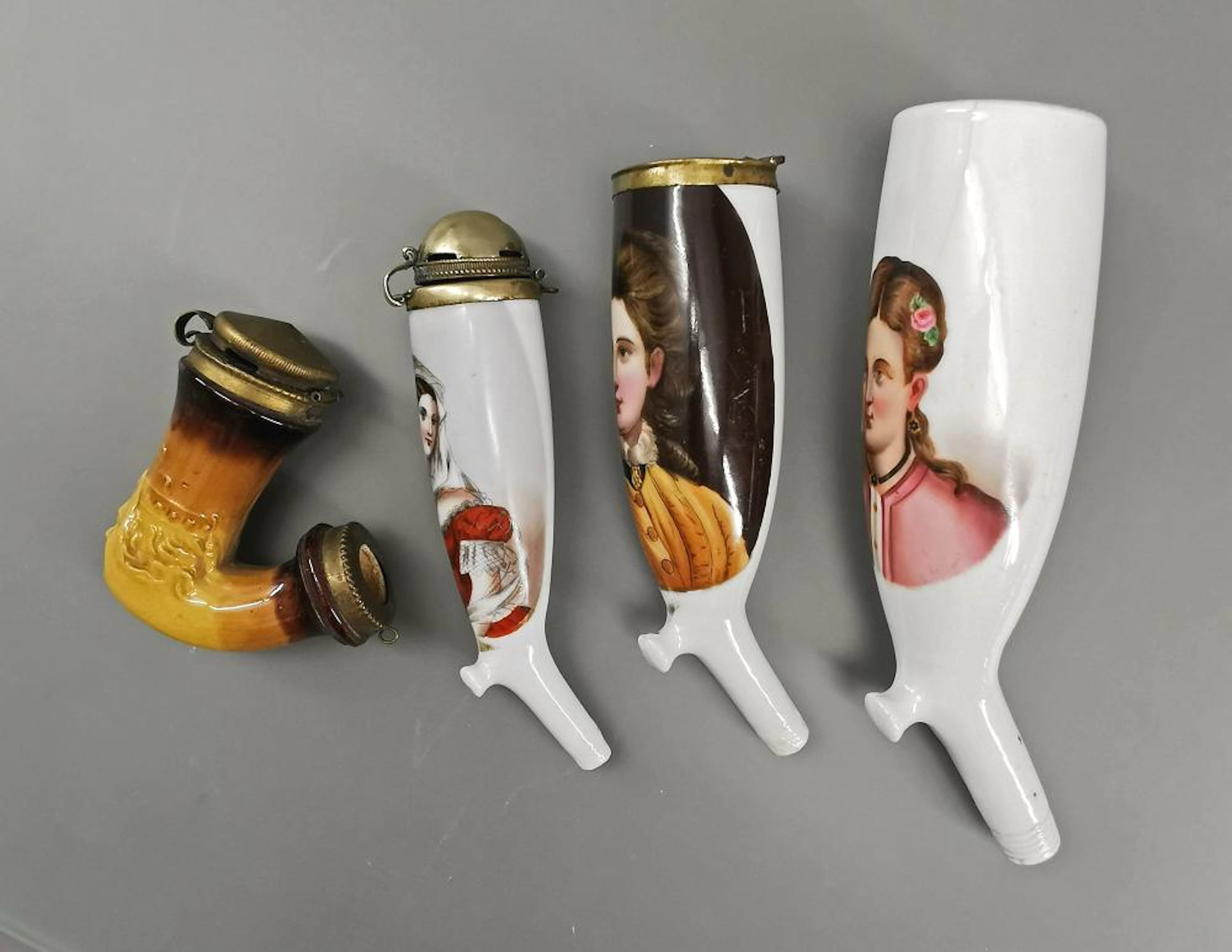 4 Pfeifenköpfe
