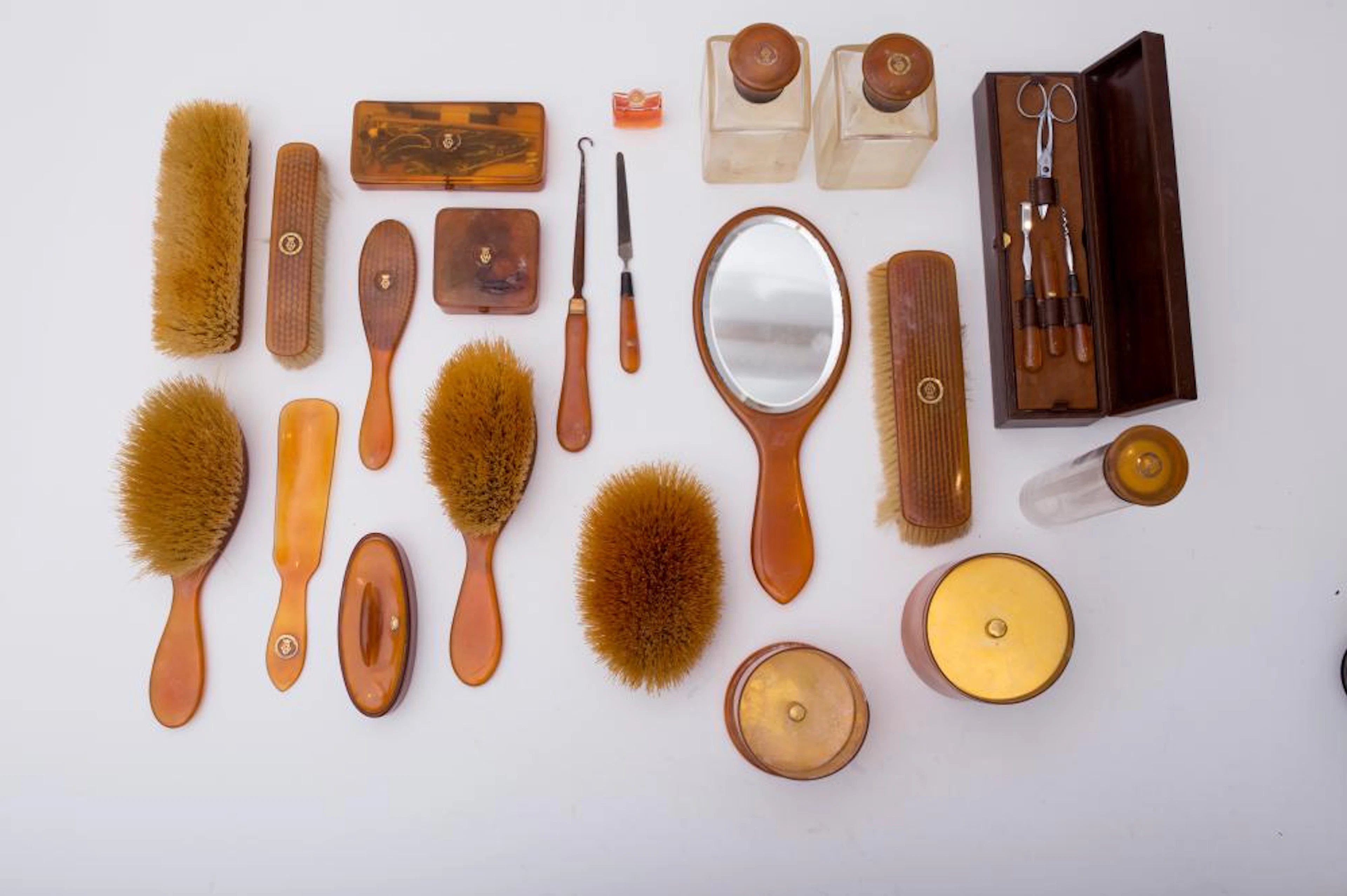 Toiletry set