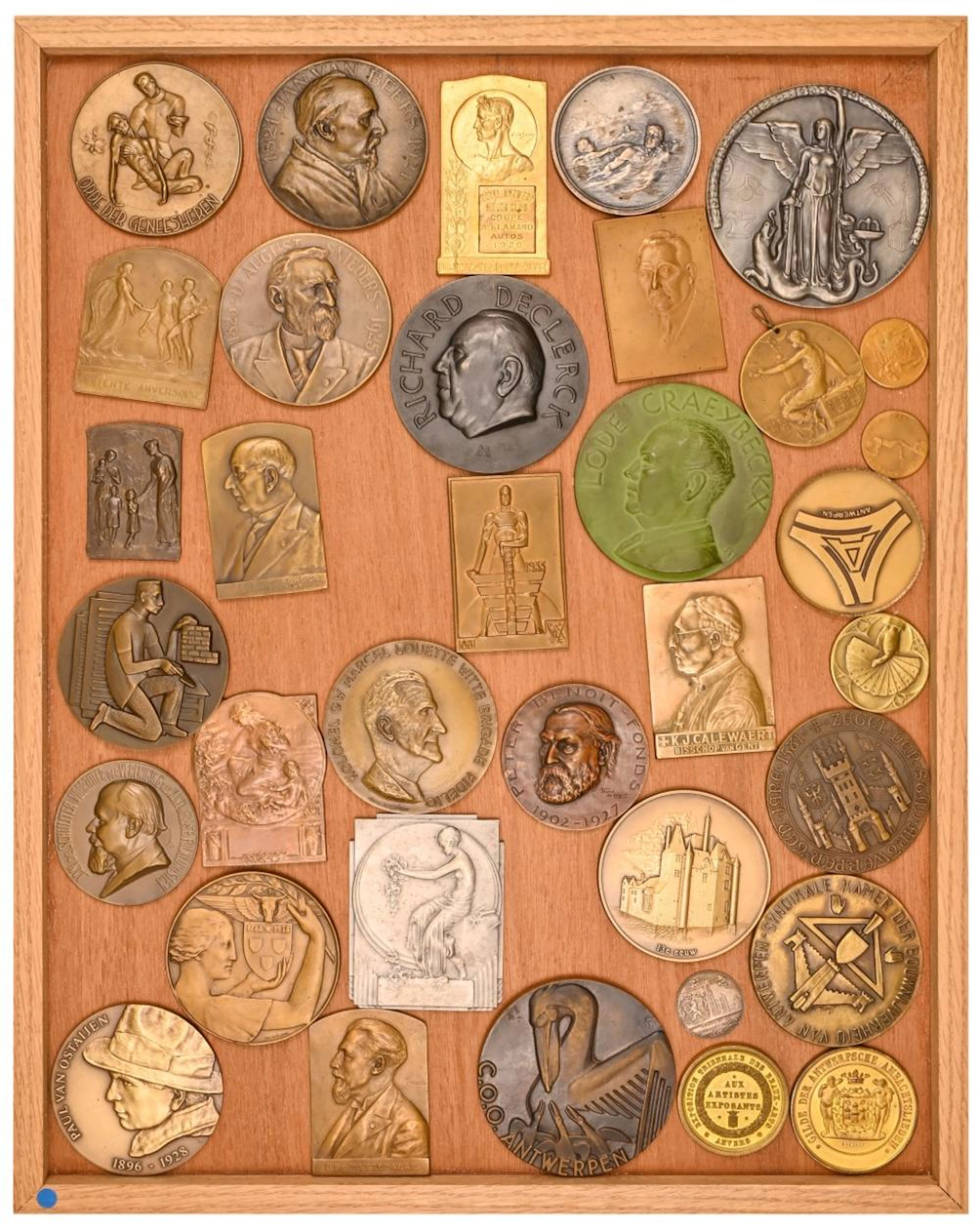 BELGIUM Medals related to Antwerp