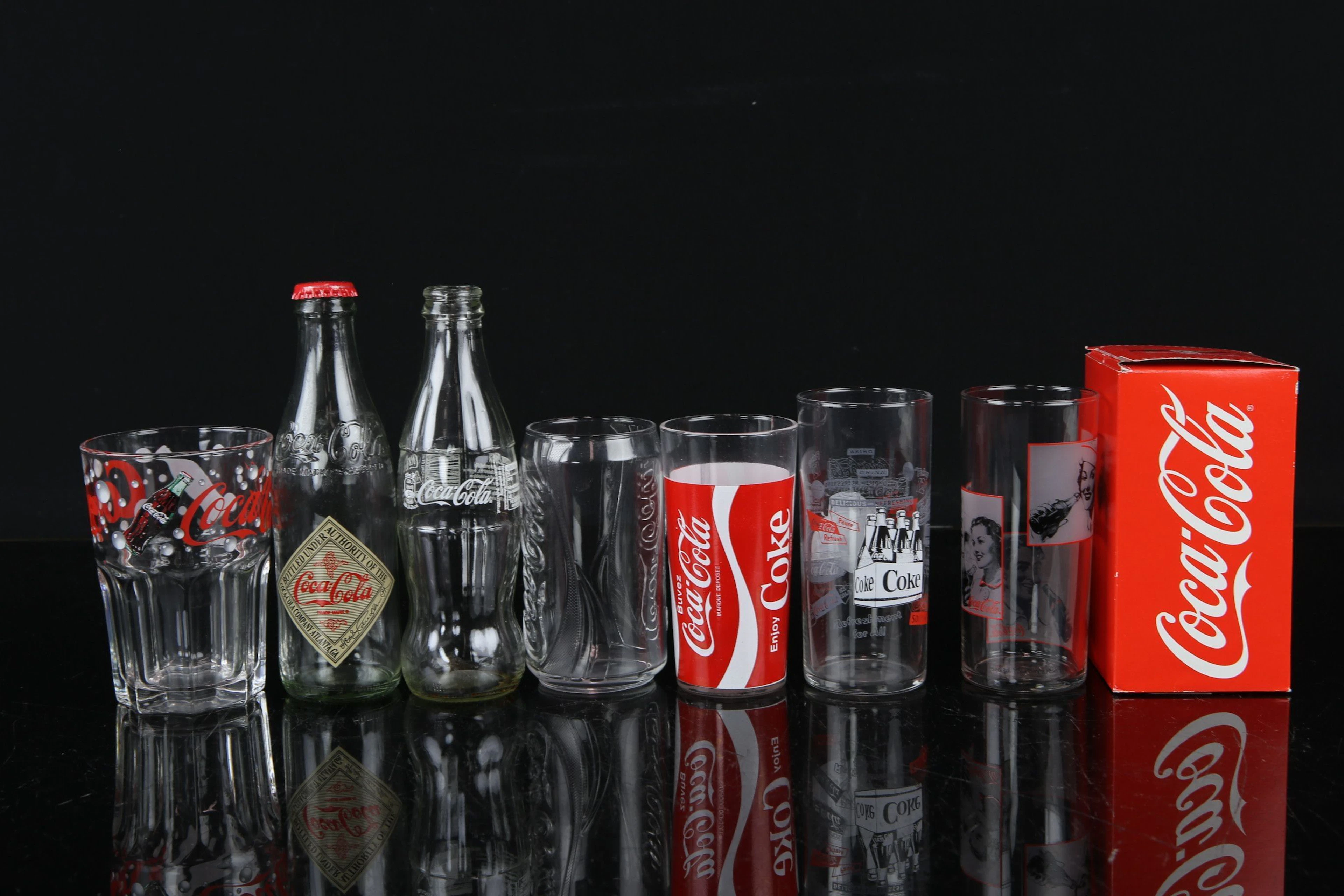 COCA-COLA, glas, 13 st, samt flaskor, 3 st