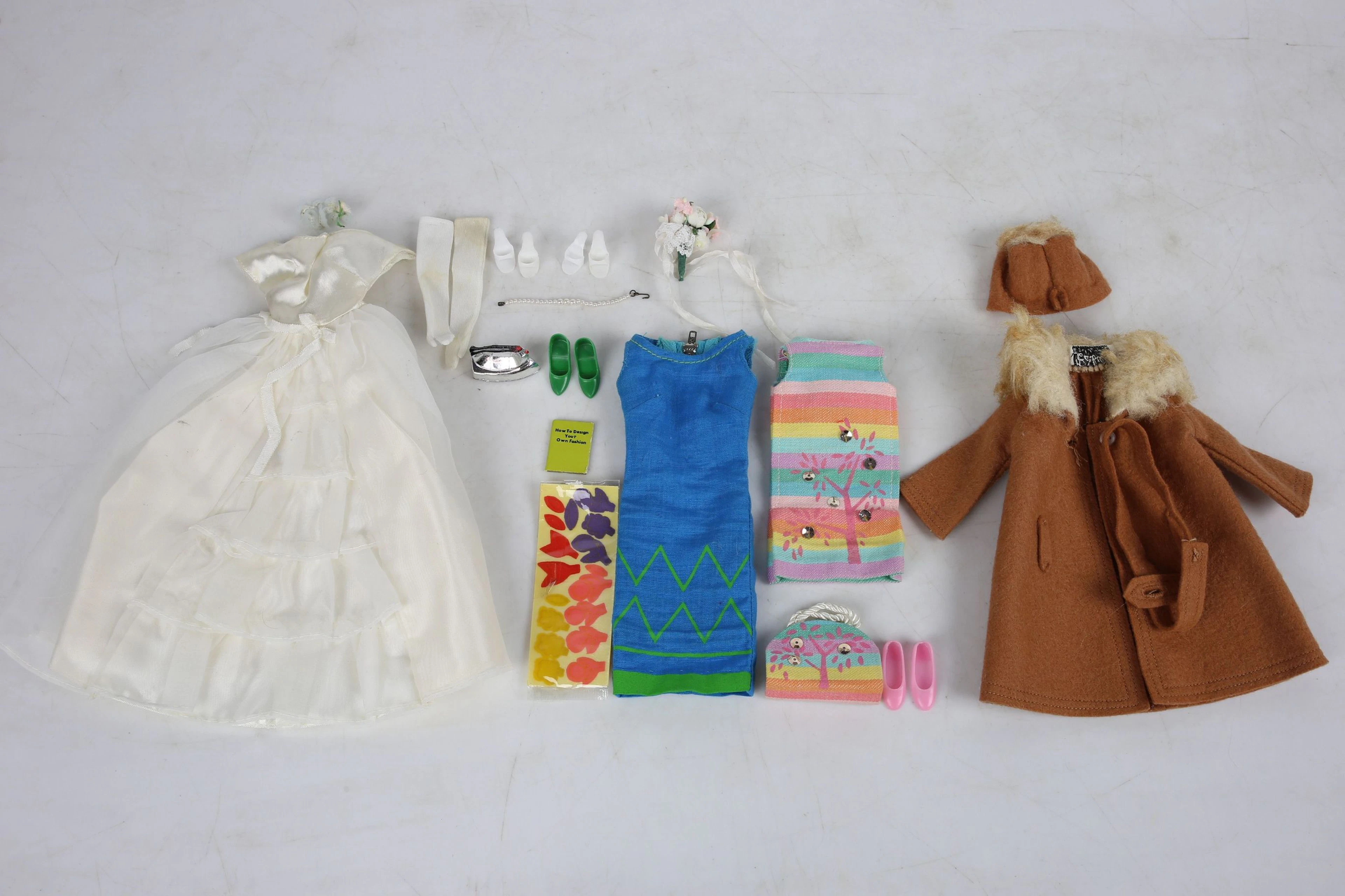 BARBIE, outfits