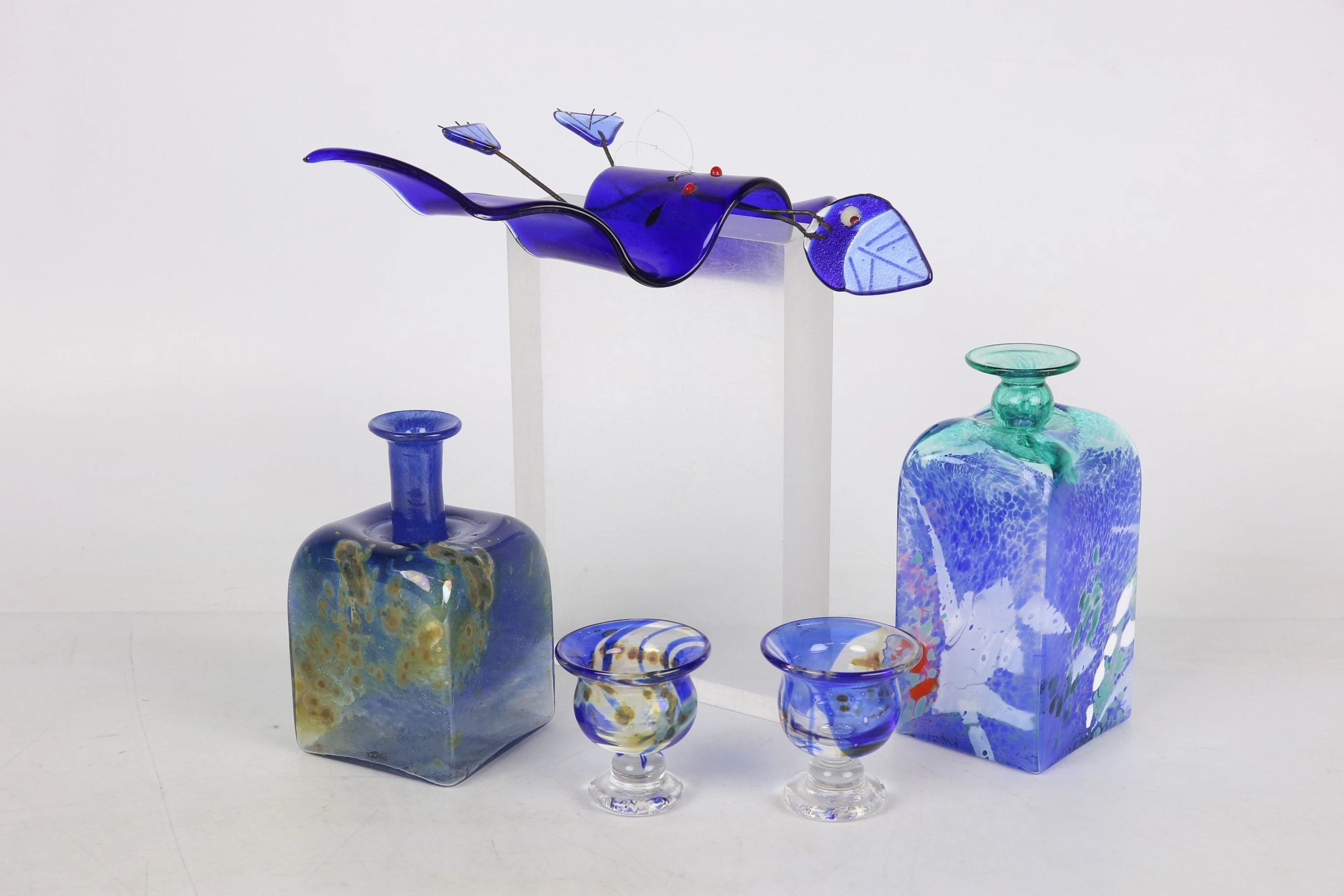 ÅSA BRANDT, flaskor, 2 st, miniatyrskålar, 2 st, Torshälla, samt KONSTGLAS
