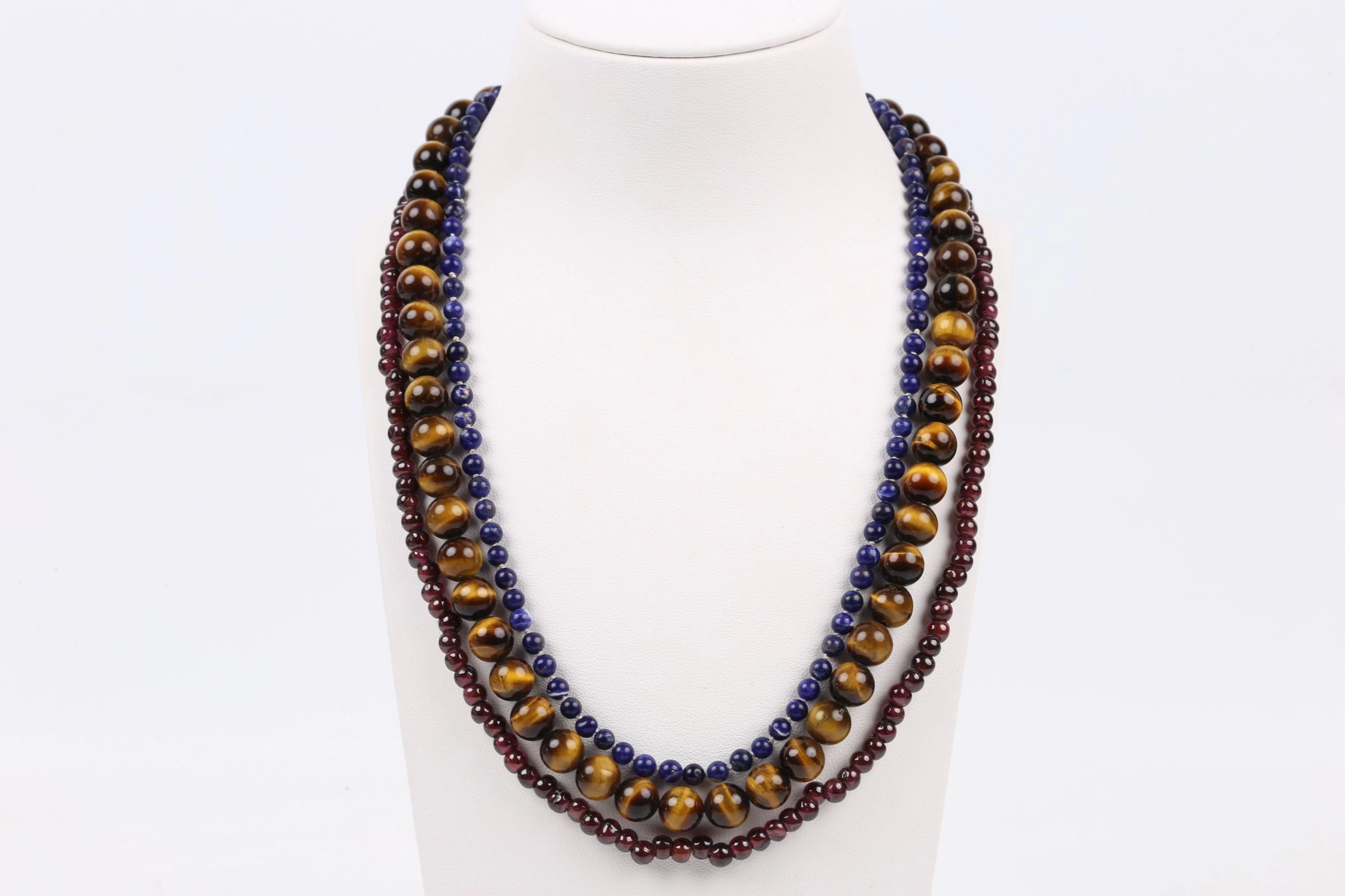 COLLIER, 3 st, bl.a. sodalit, tigeröga