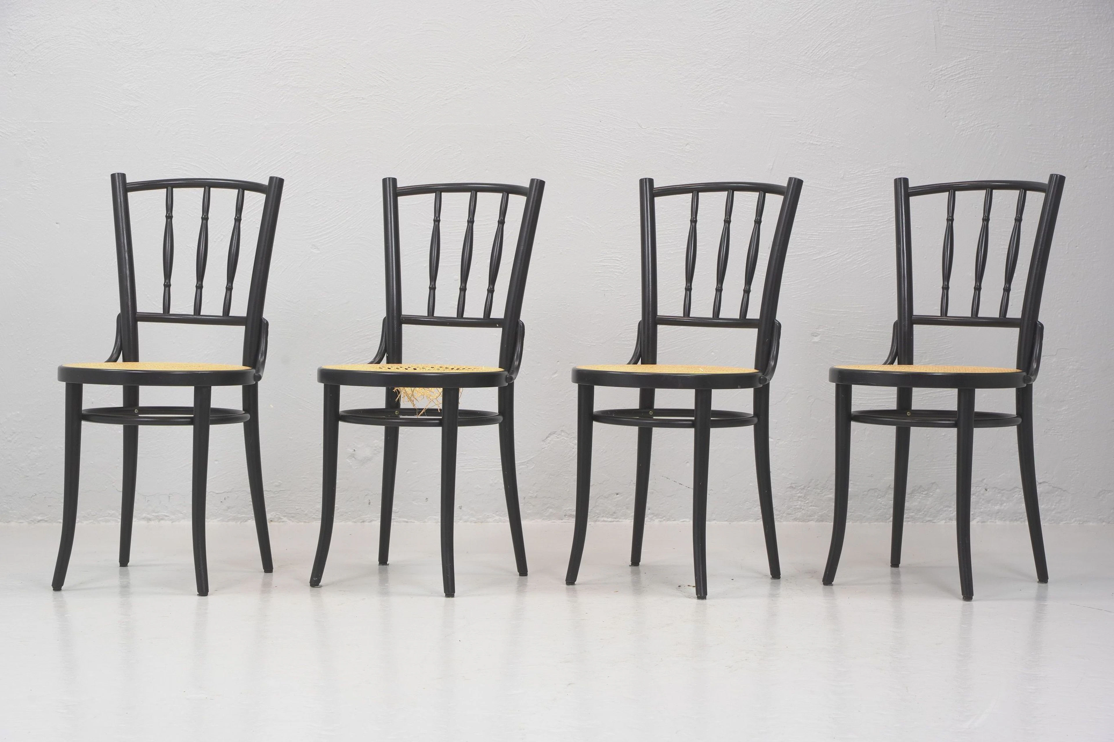 MICHAEL THONET, stolar, 4 st, "TON No 378", 2000-tal