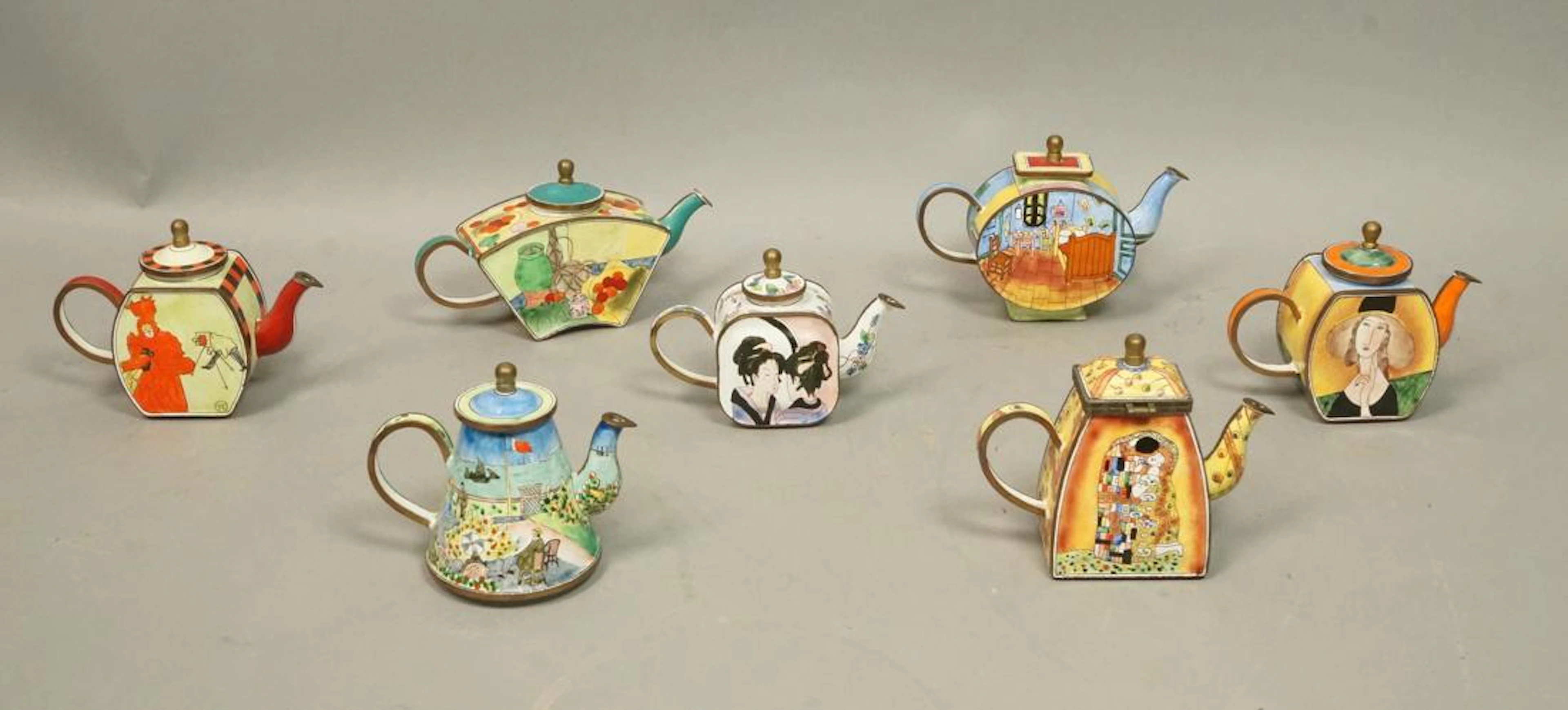 Lot 7 KELVIN CHEN Enamel Metal Mini Teapots. Arti
