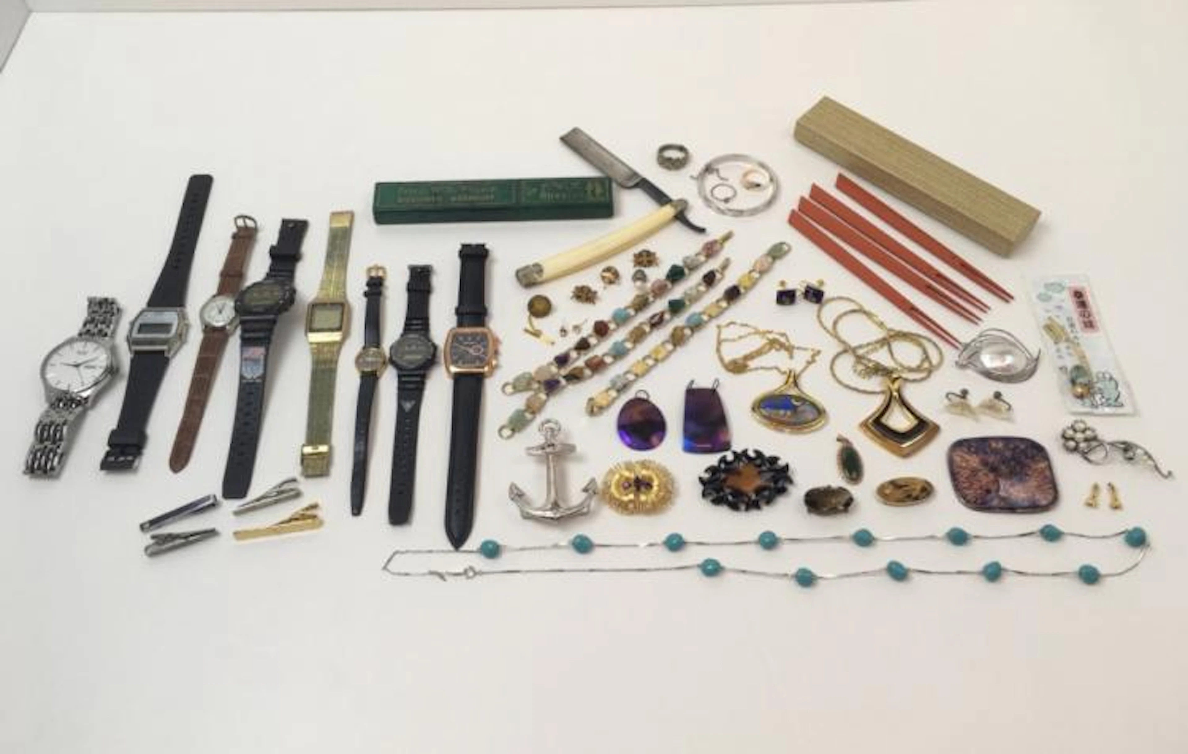 TRAY LOT OF WATCHES, COSTUME JEWELRY & MORE