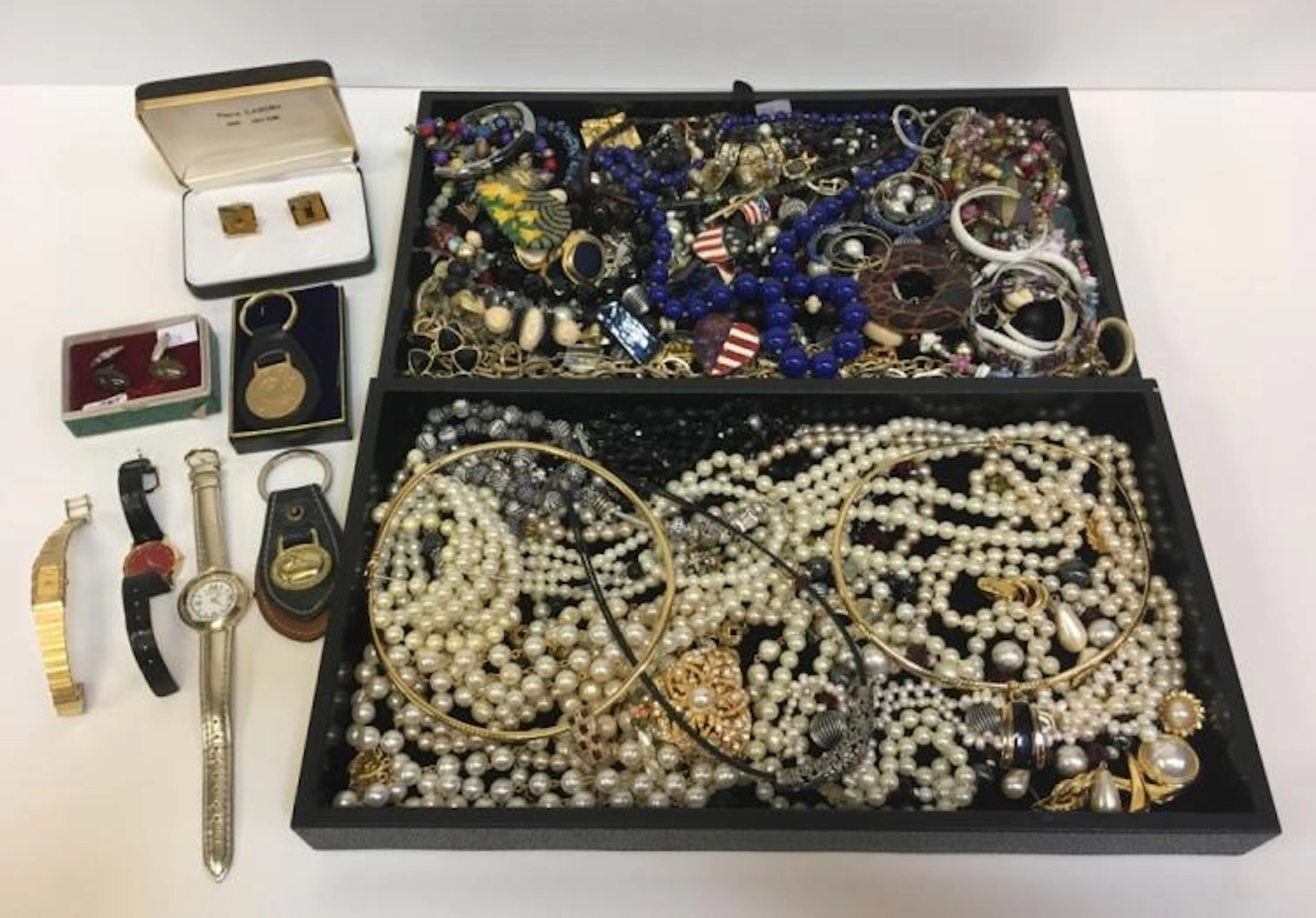 LARGE ASSORTMENT OF COSTUME JEWELRY