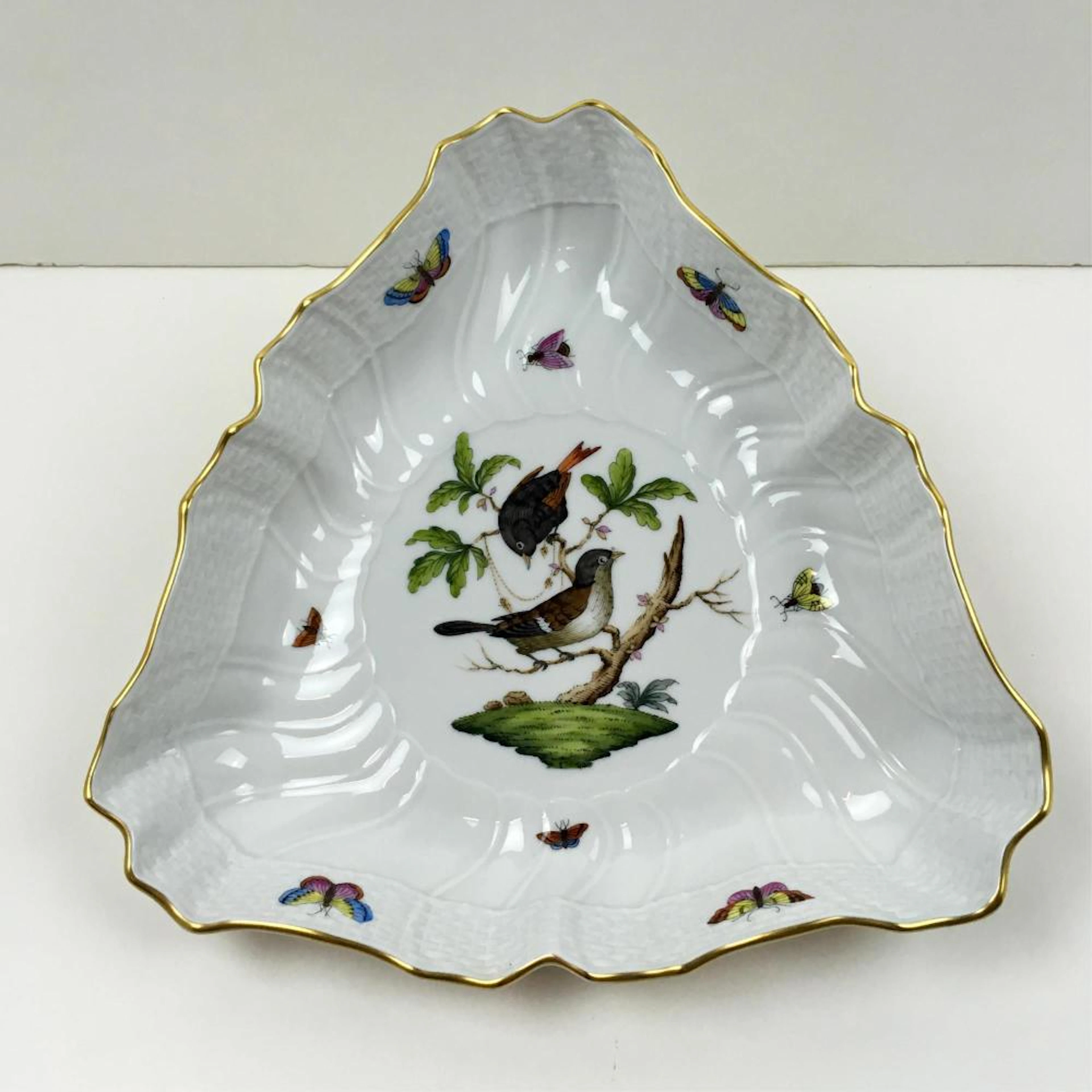 HEREND ROTHSCHILD BIRD TRIANGULAR SERVING DISH